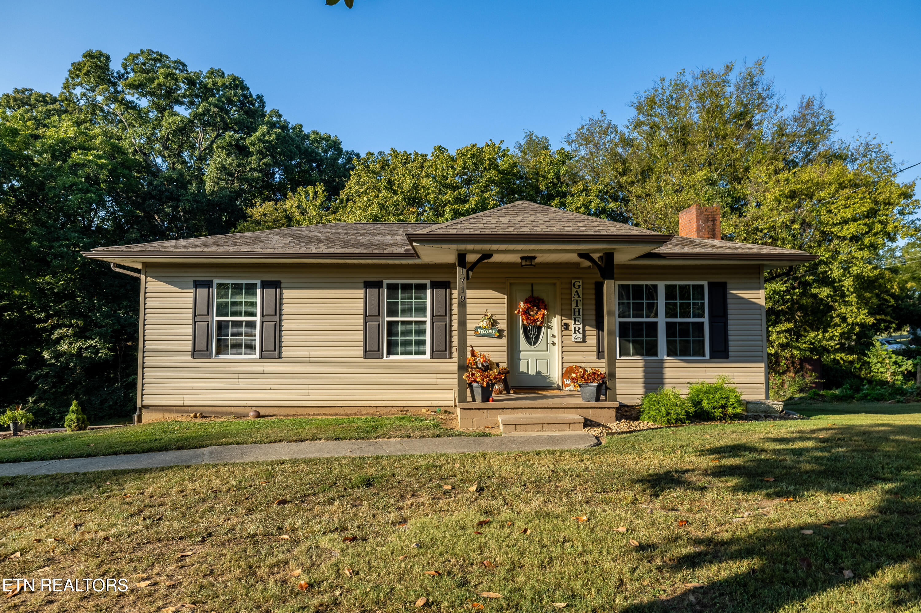 1719 Middlesettlements Road Maryville TN 37801
