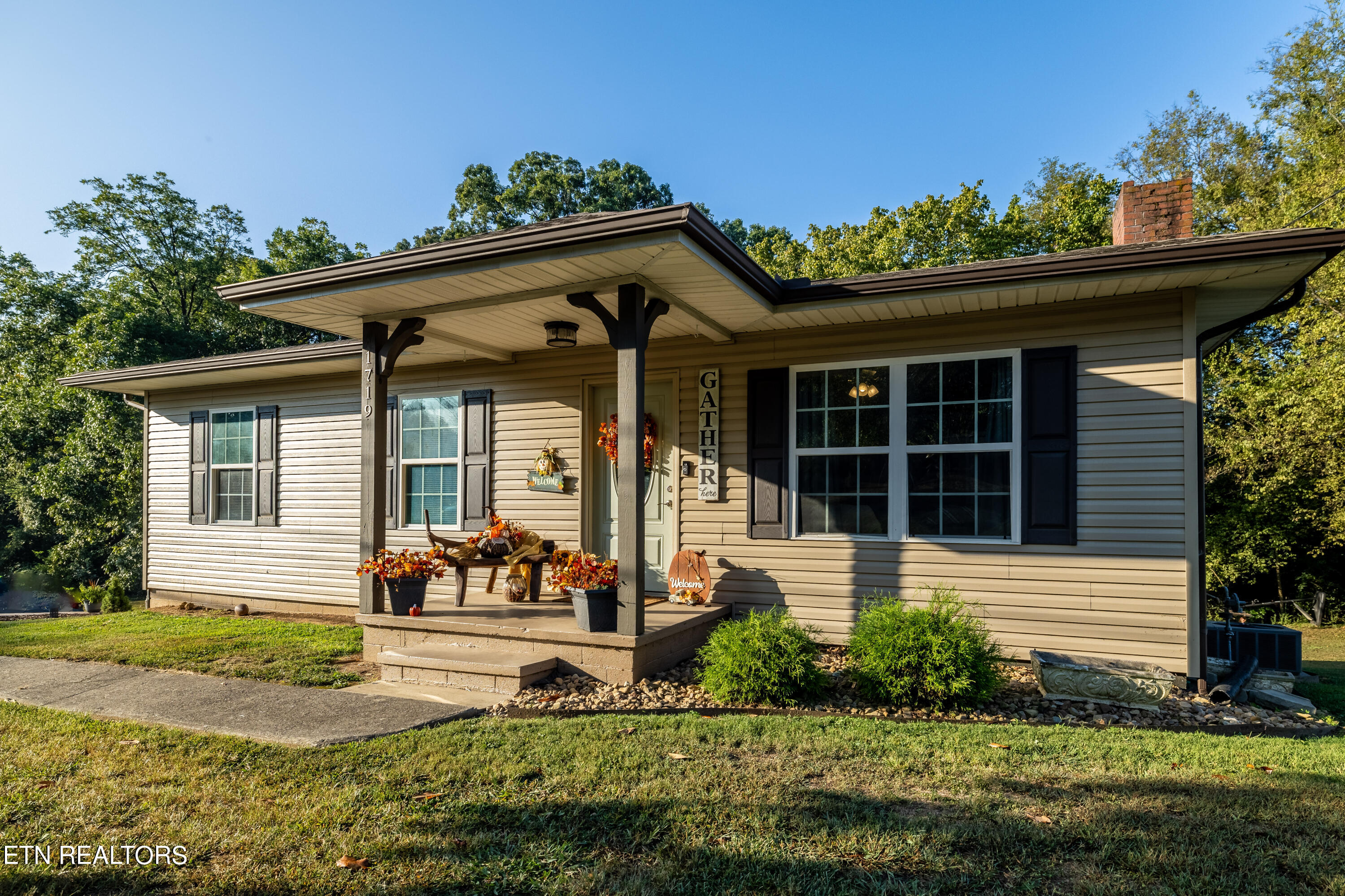 1719 Middlesettlements Road Maryville TN 37801