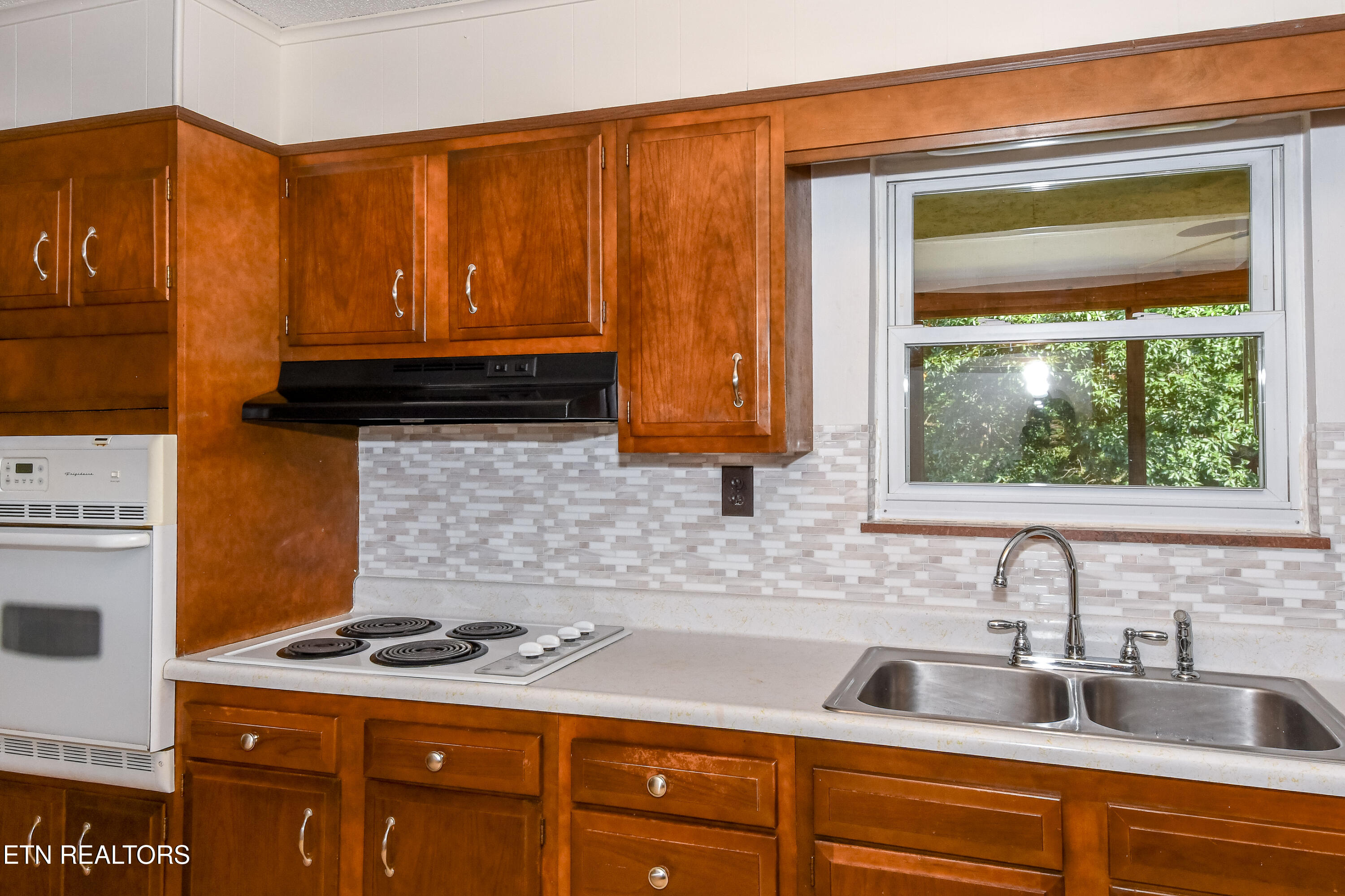 2919 W Woodbine Drive Maryville TN 37803