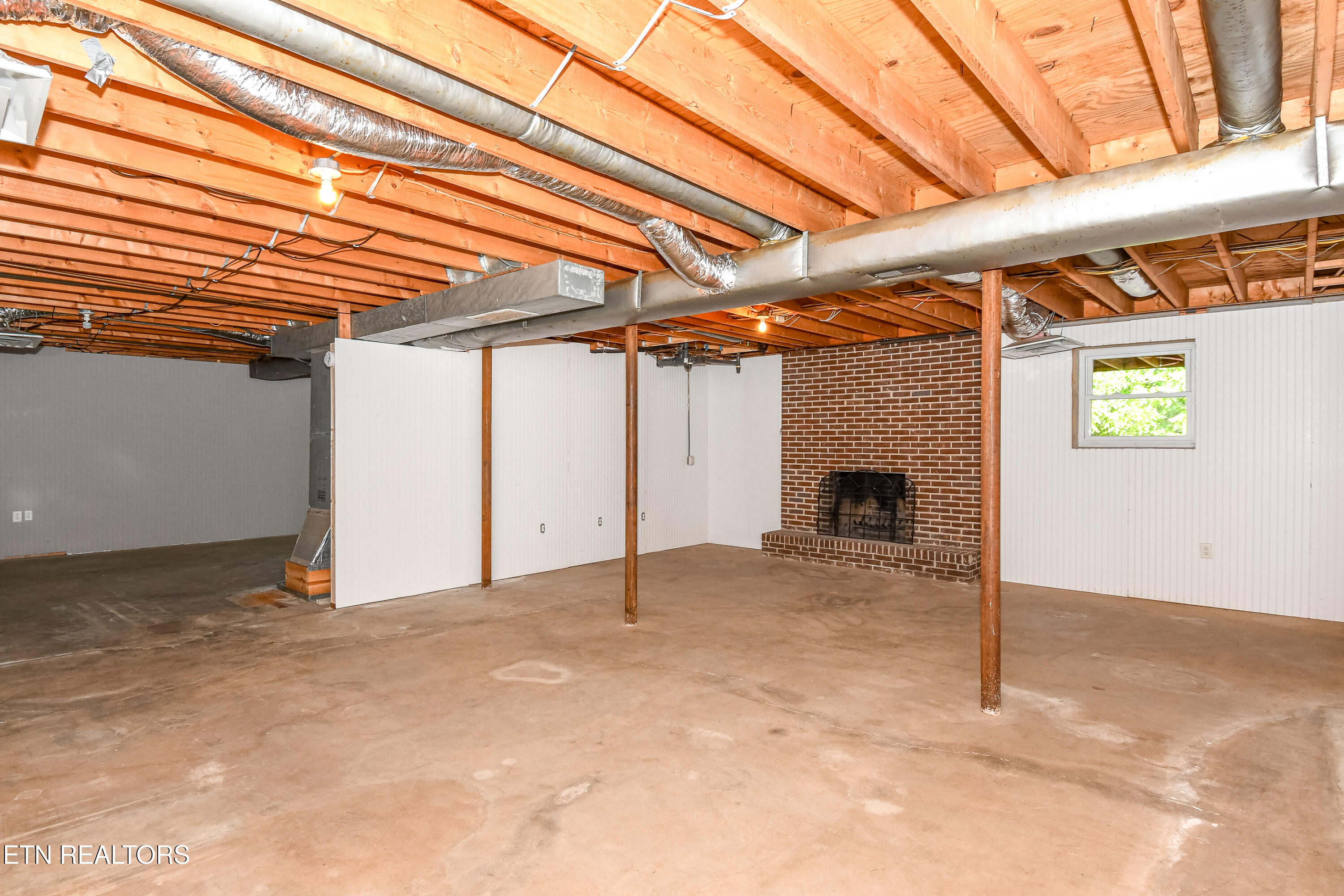 2919 W Woodbine Drive Maryville TN 37803