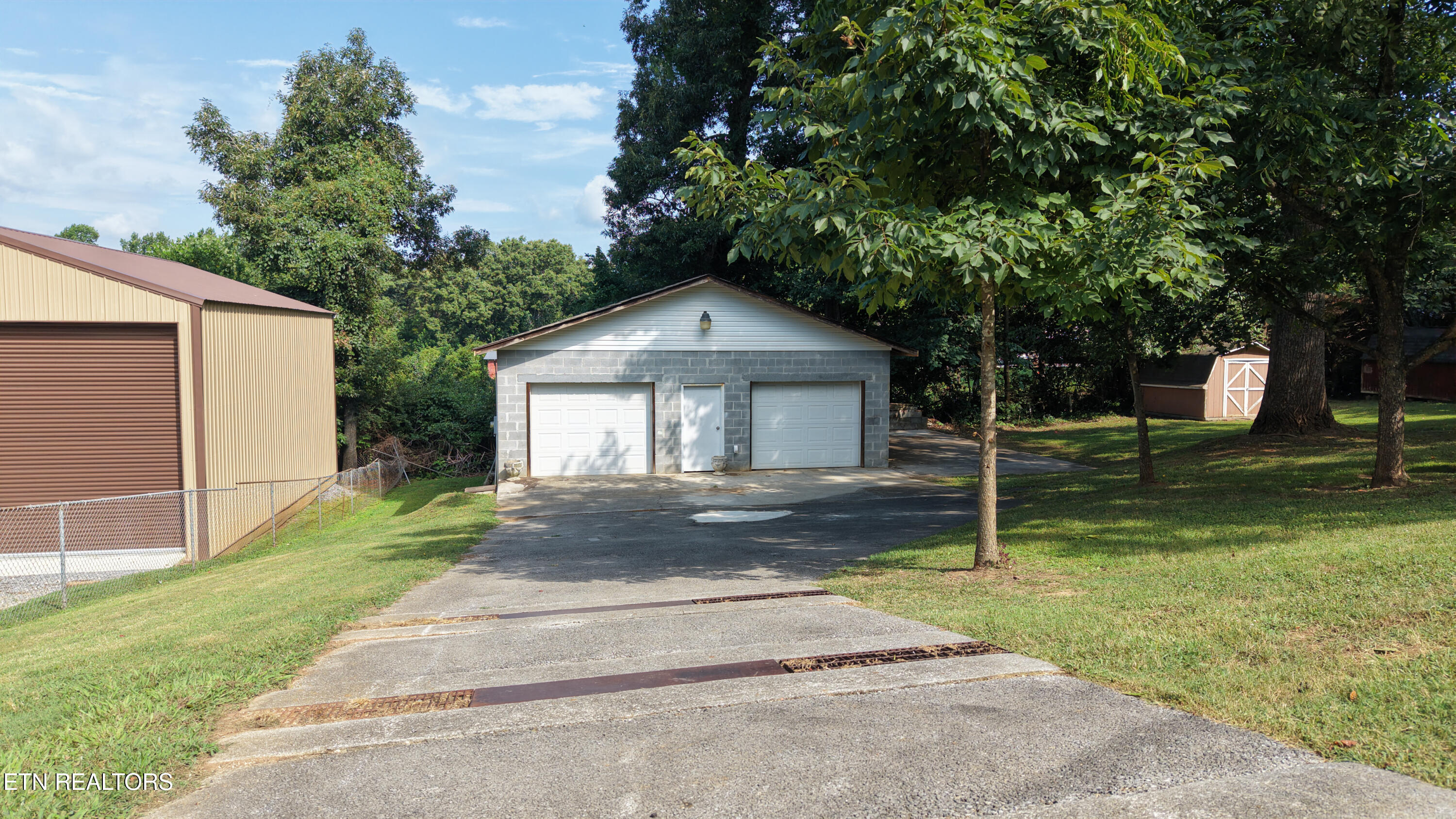 2919 W Woodbine Drive Maryville TN 37803