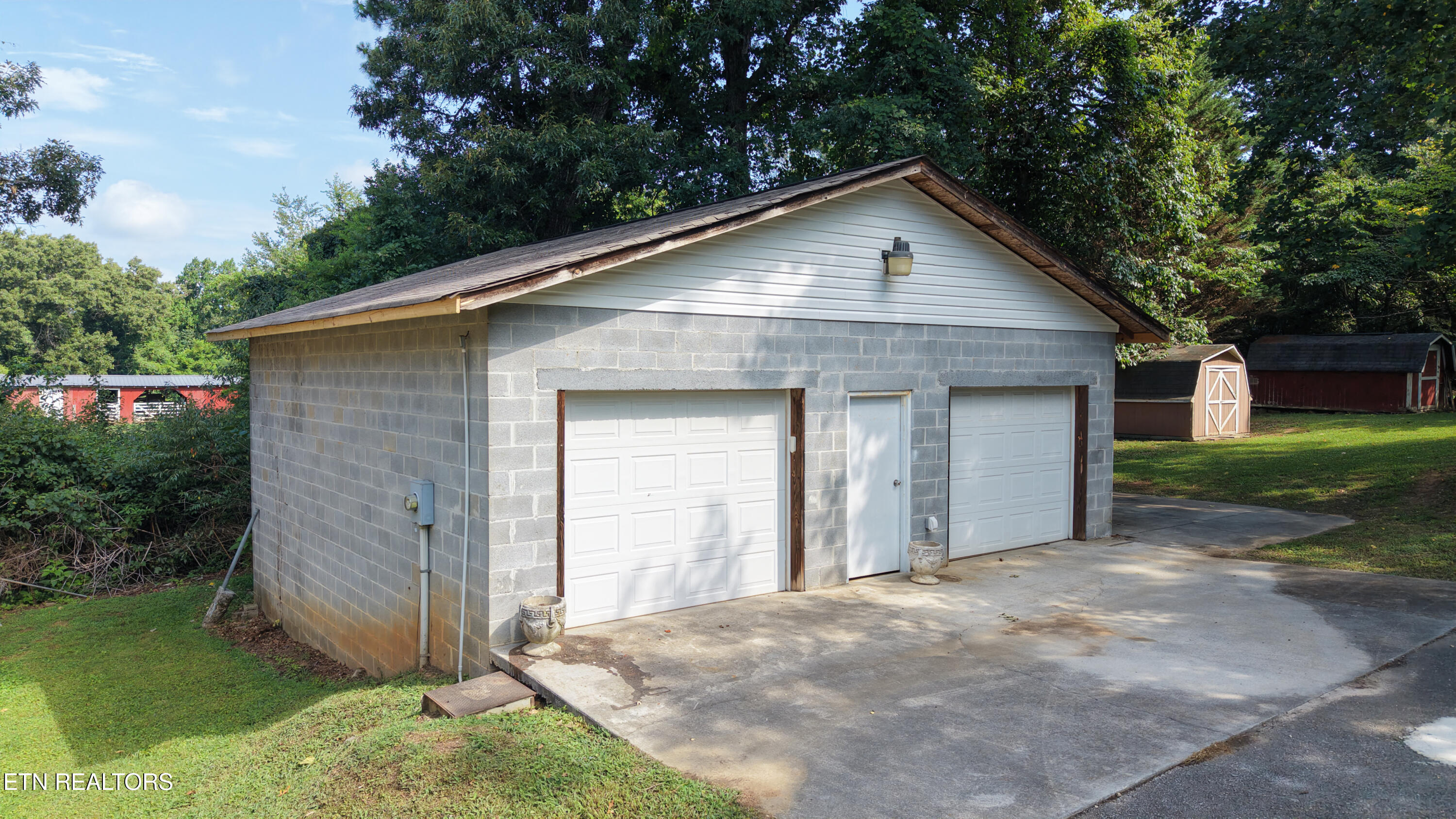 2919 W Woodbine Drive Maryville TN 37803