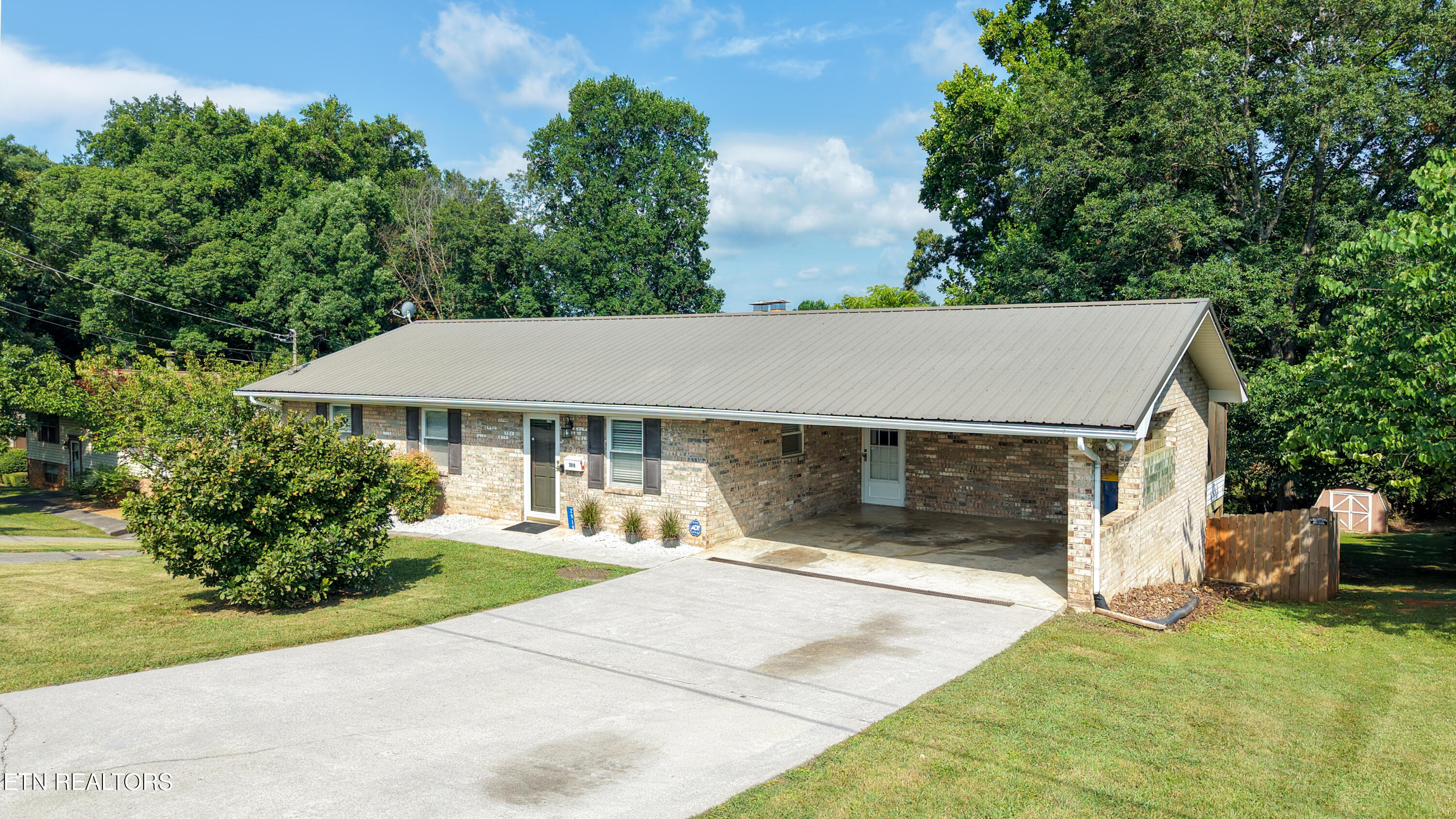 2919 W Woodbine Drive Maryville TN 37803