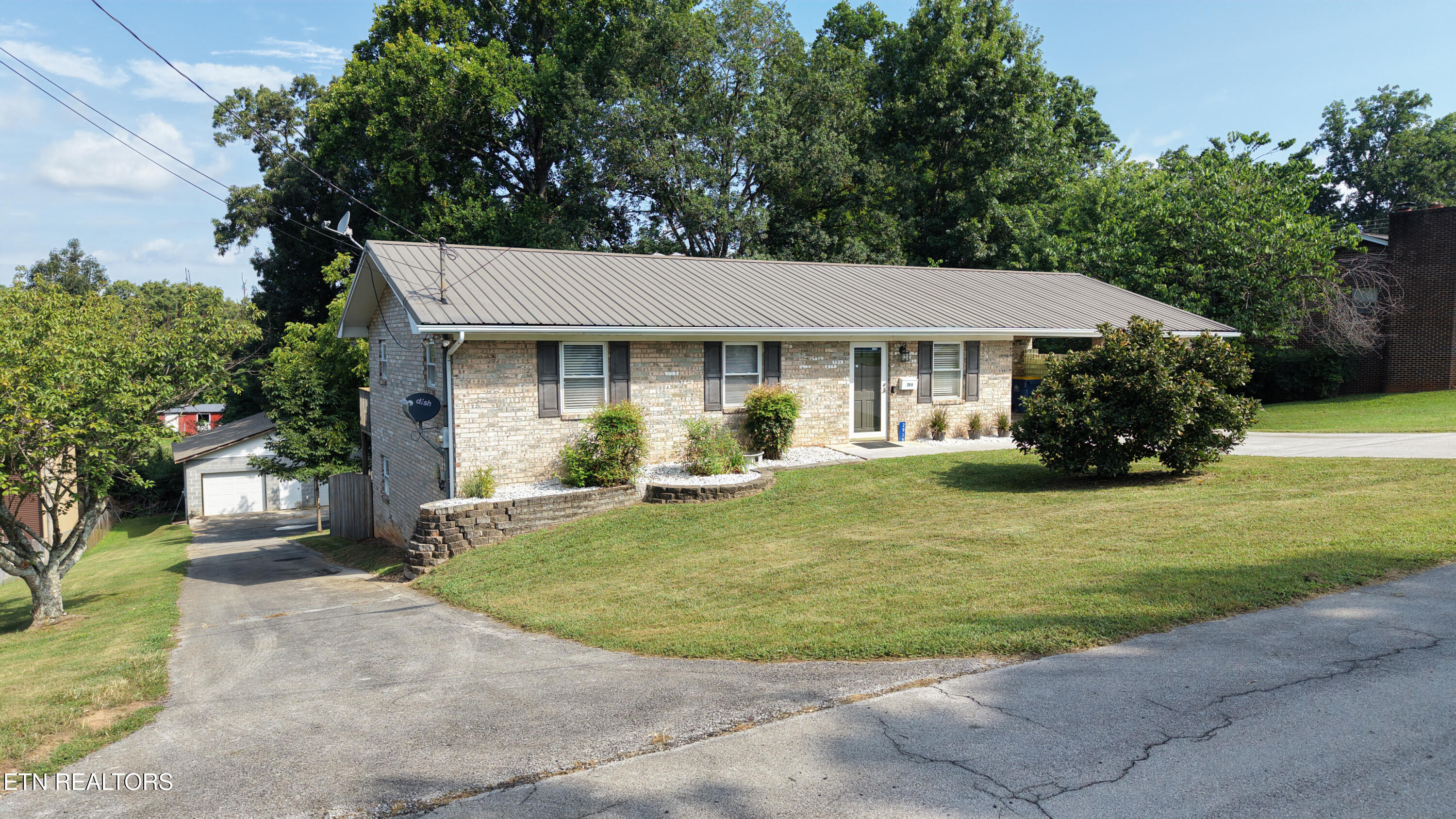 2919 W Woodbine Drive Maryville TN 37803