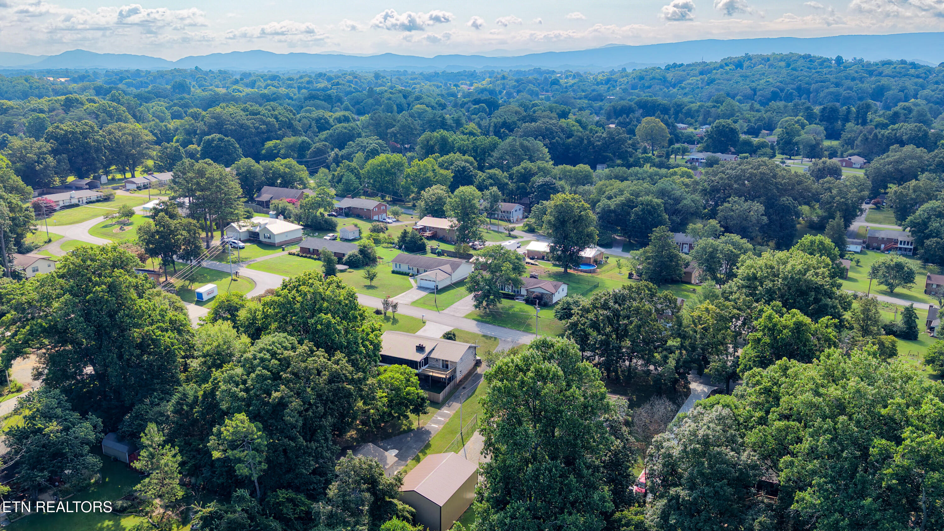 2919 W Woodbine Drive Maryville TN 37803