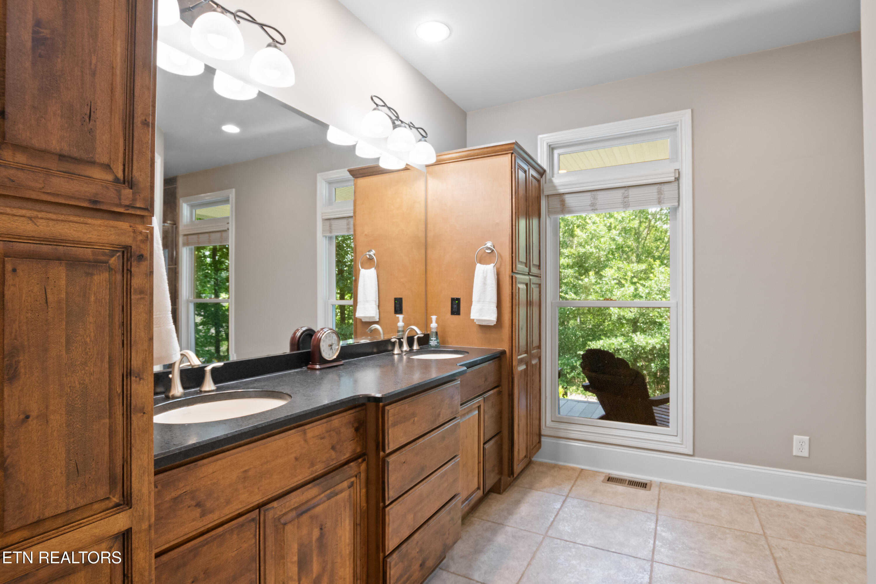 186 Lake Crest Drive Lenoir City TN 37772