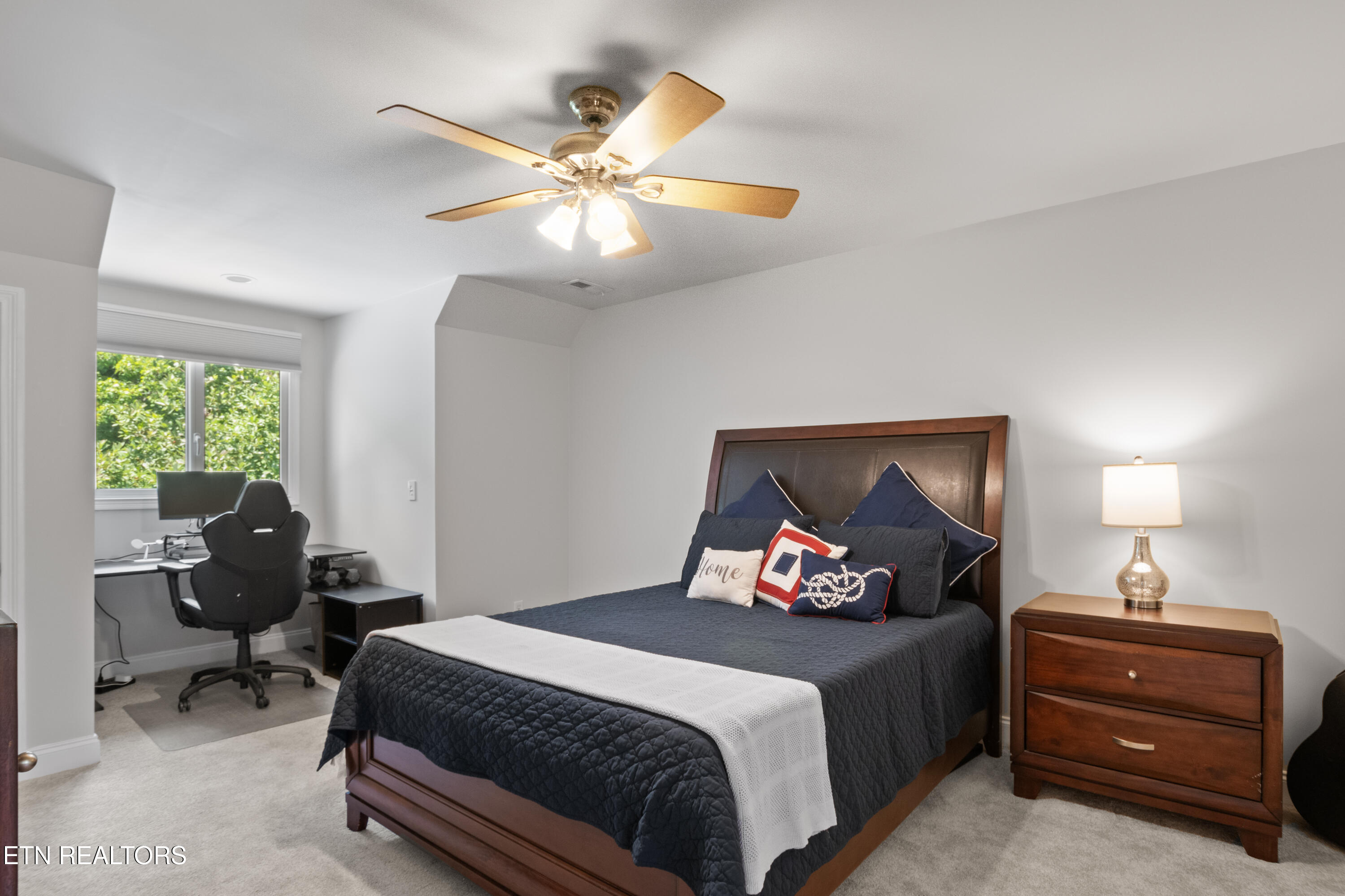 186 Lake Crest Drive Lenoir City TN 37772
