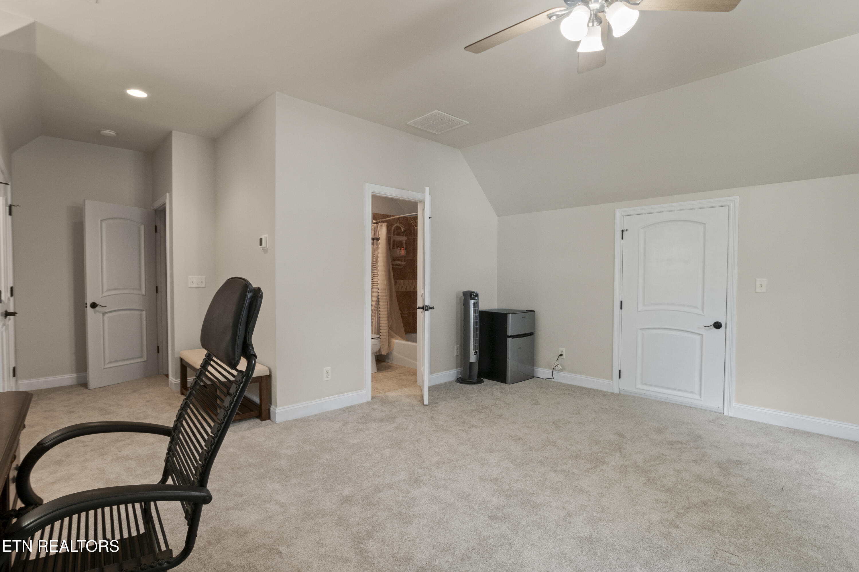 186 Lake Crest Drive Lenoir City TN 37772