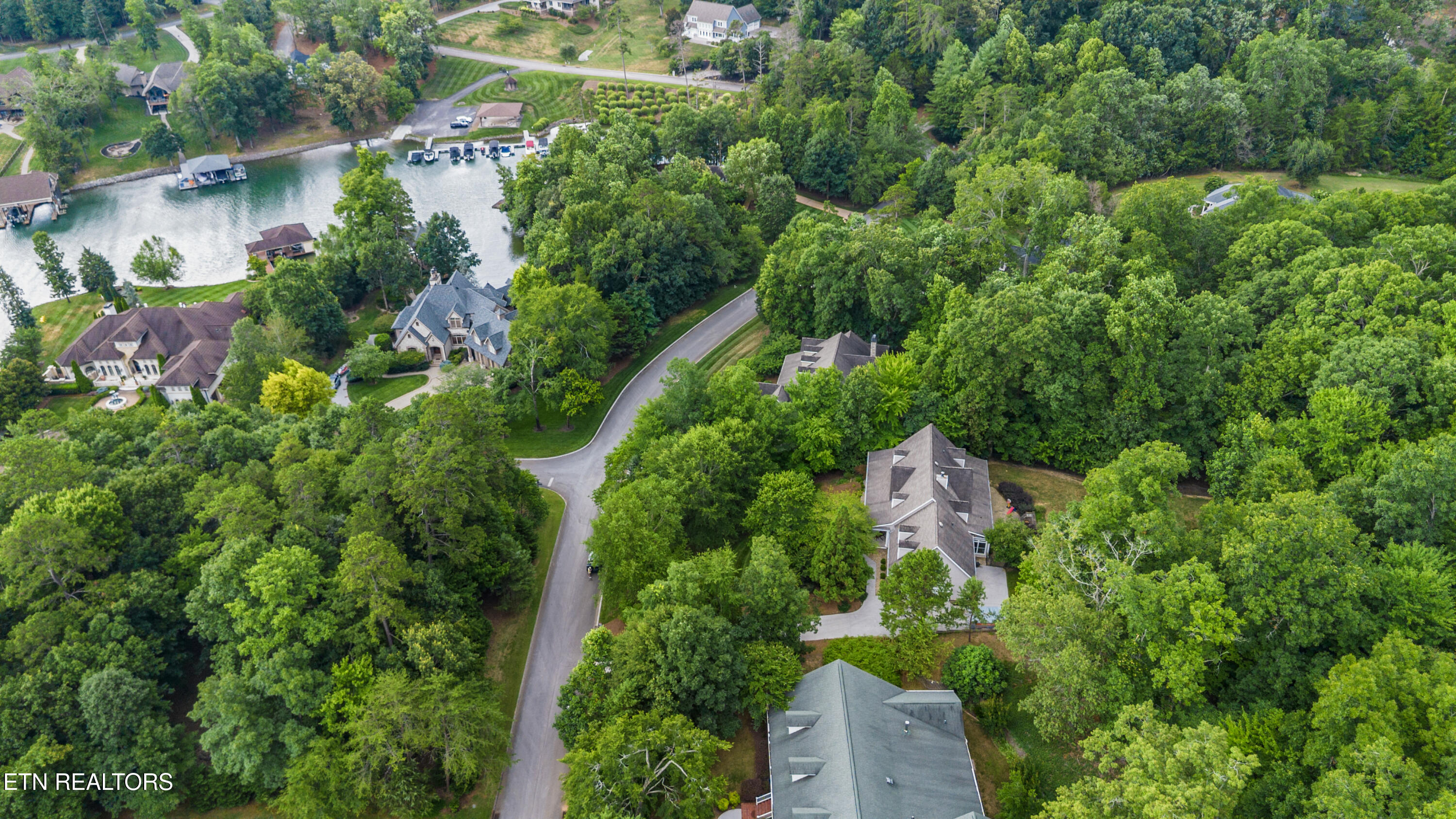 186 Lake Crest Drive Lenoir City TN 37772