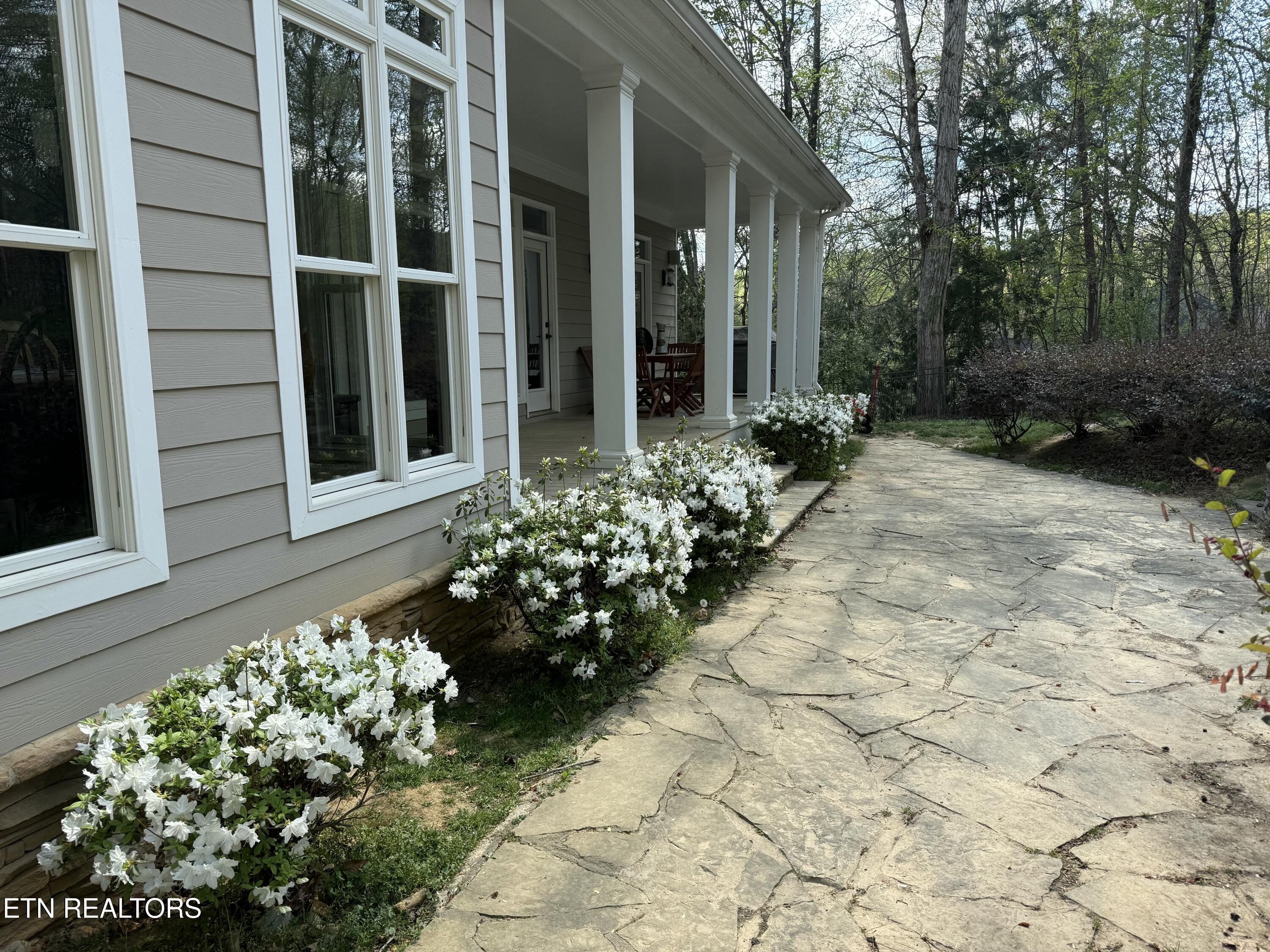 186 Lake Crest Drive Lenoir City TN 37772
