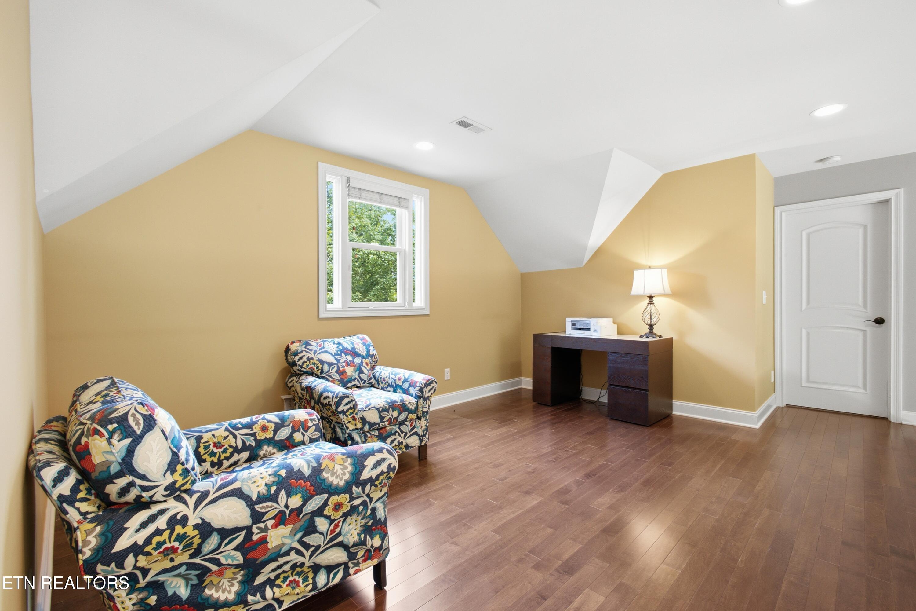 186 Lake Crest Drive Lenoir City TN 37772
