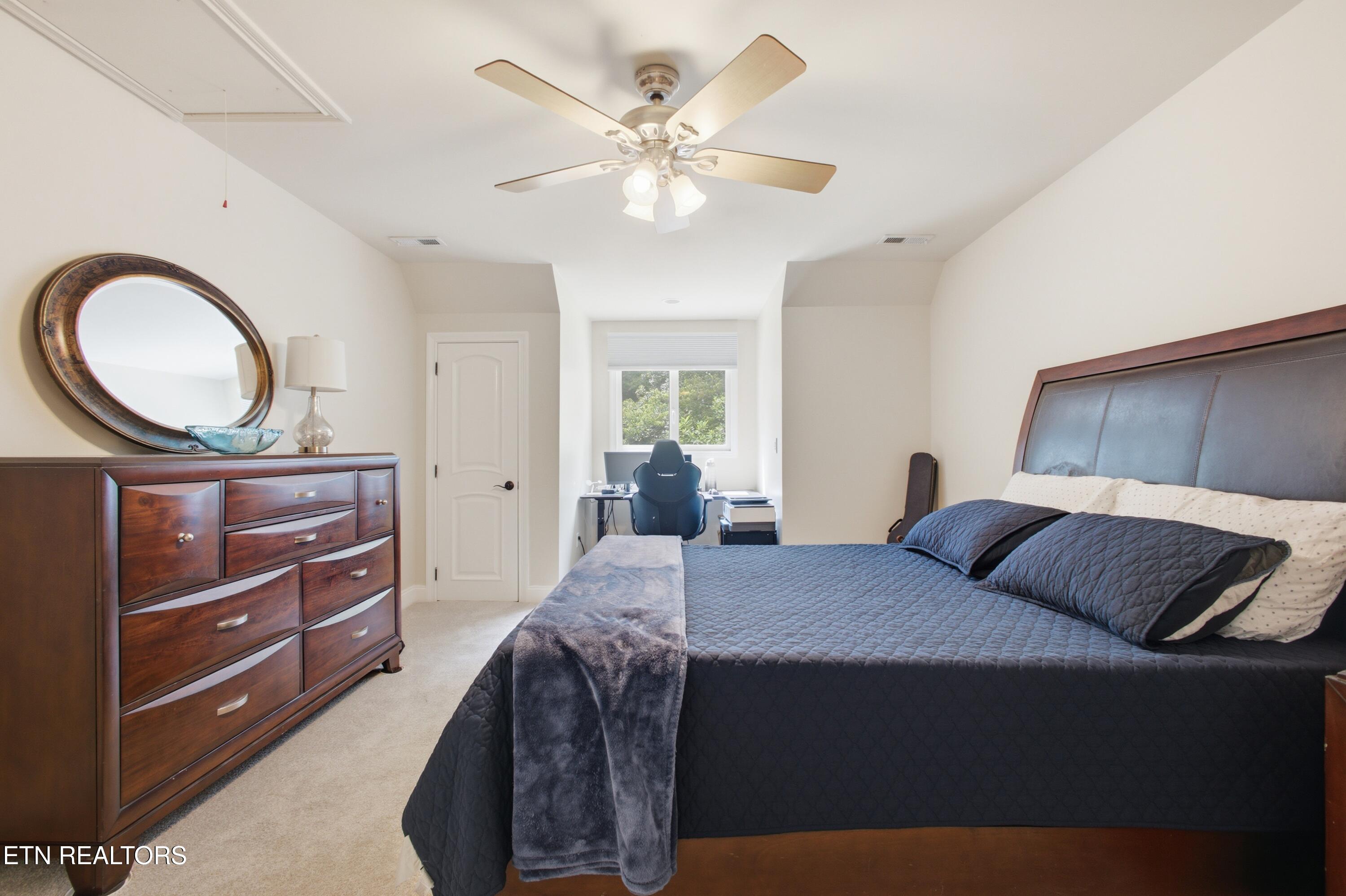186 Lake Crest Drive Lenoir City TN 37772