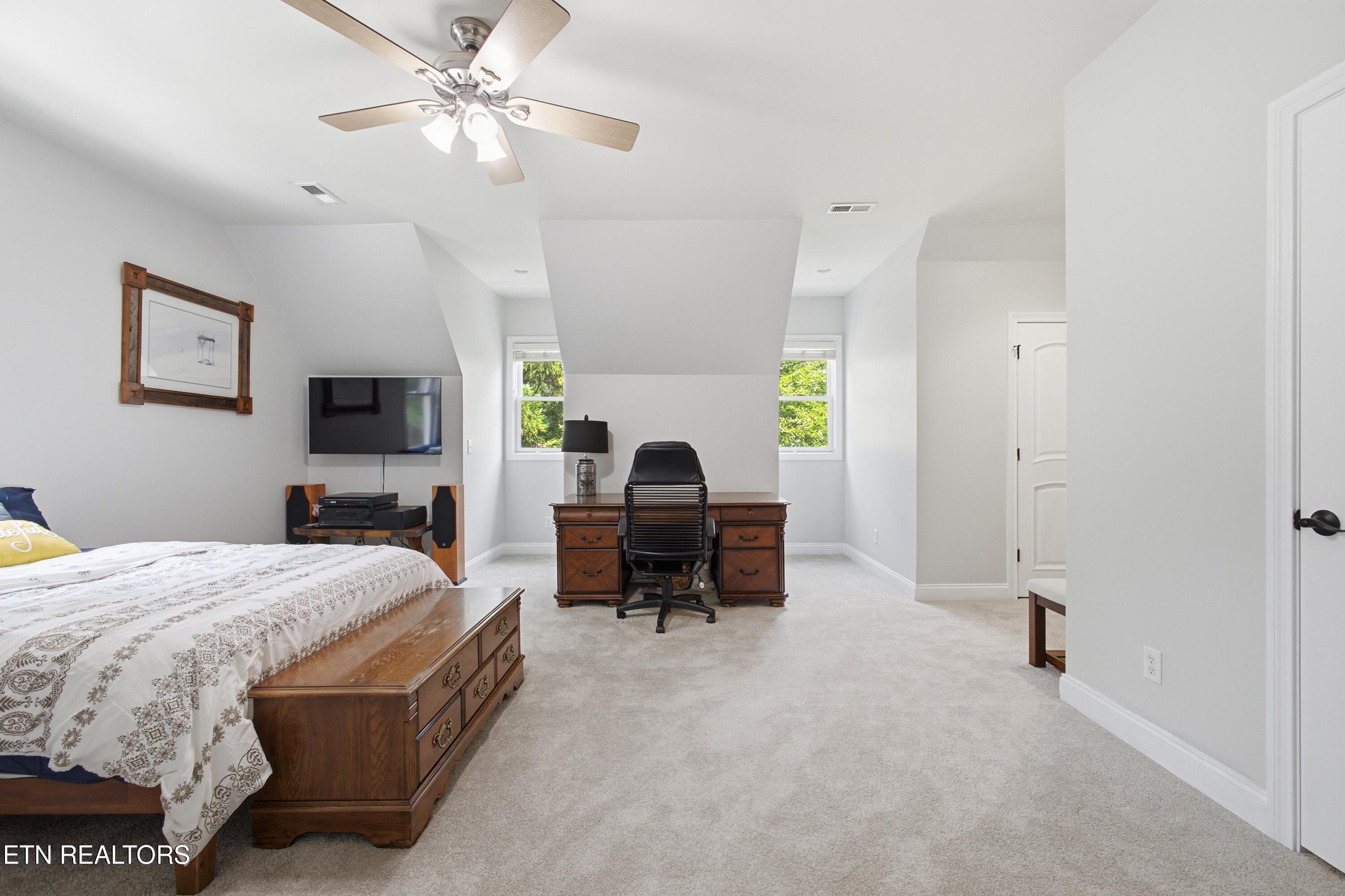 186 Lake Crest Drive Lenoir City TN 37772