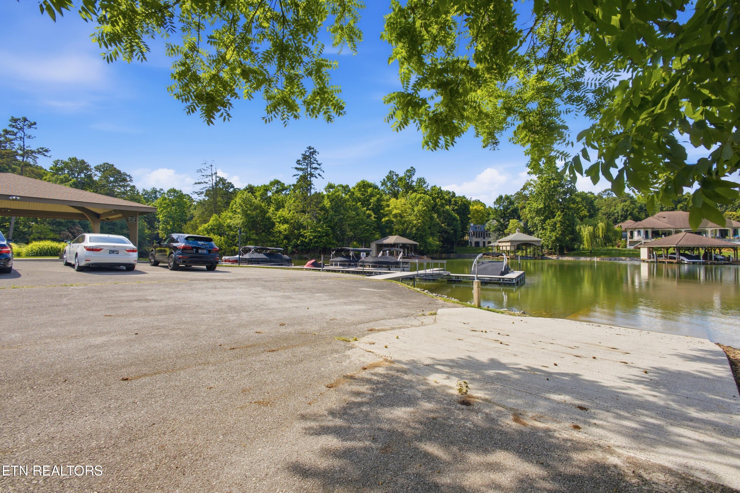 186 Lake Crest Drive Lenoir City TN 37772