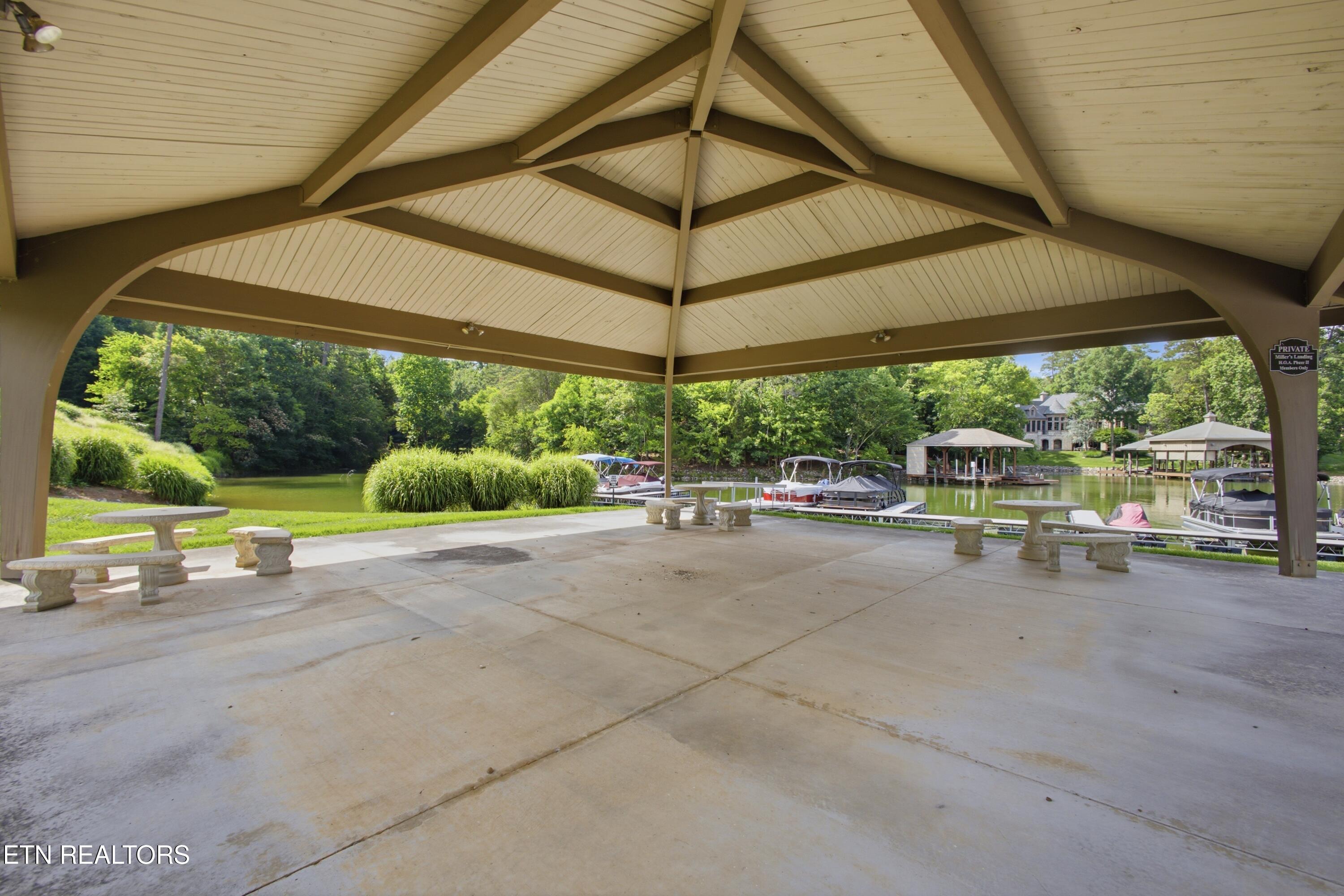 186 Lake Crest Drive Lenoir City TN 37772