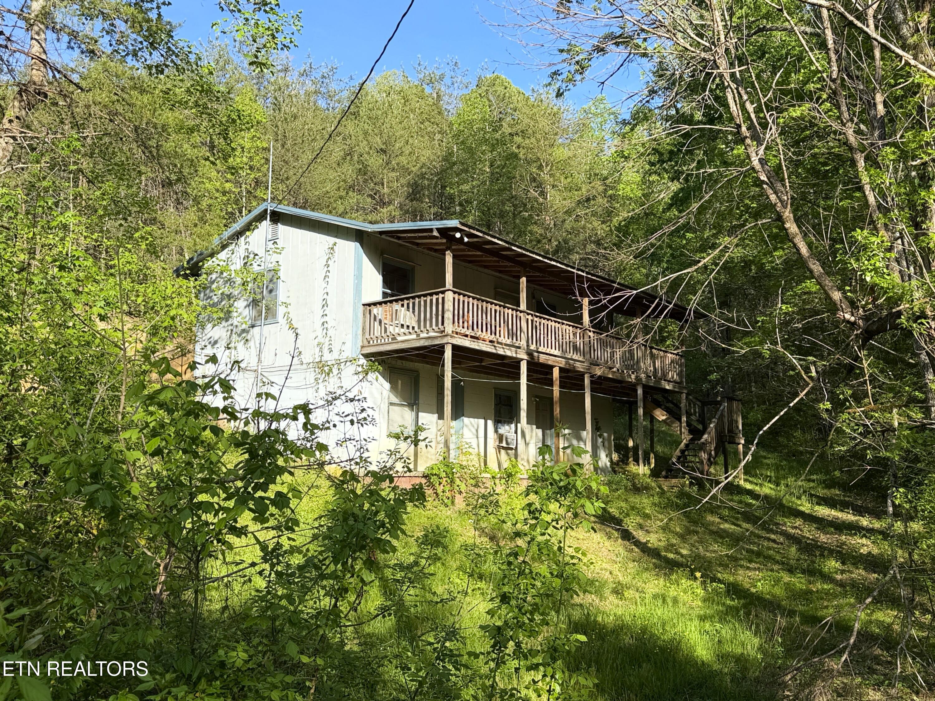 2930 Arch Way Cosby TN 37722