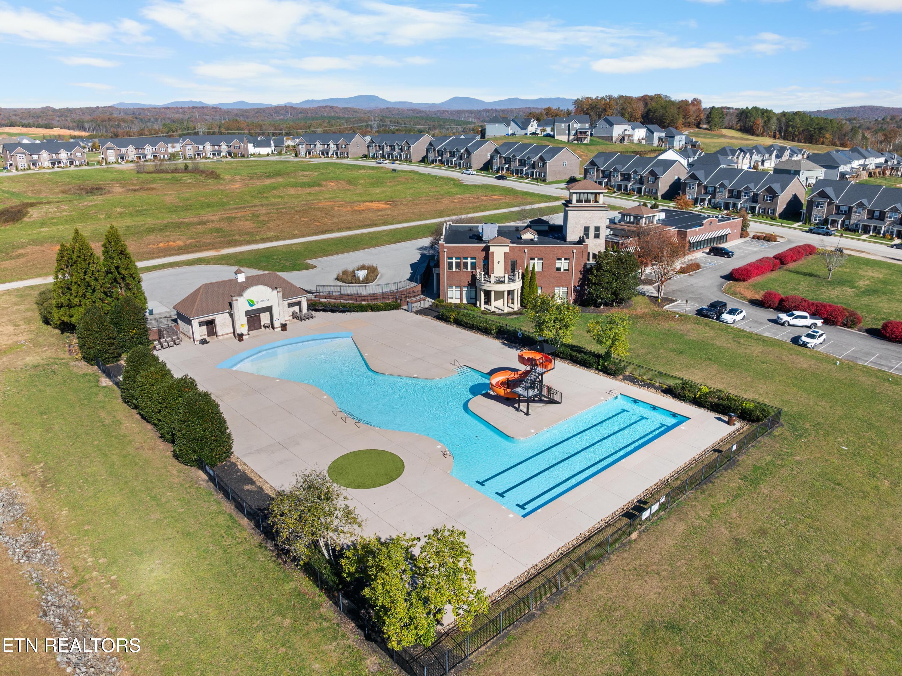 240 Broadberry Avenue Oak Ridge TN 37830