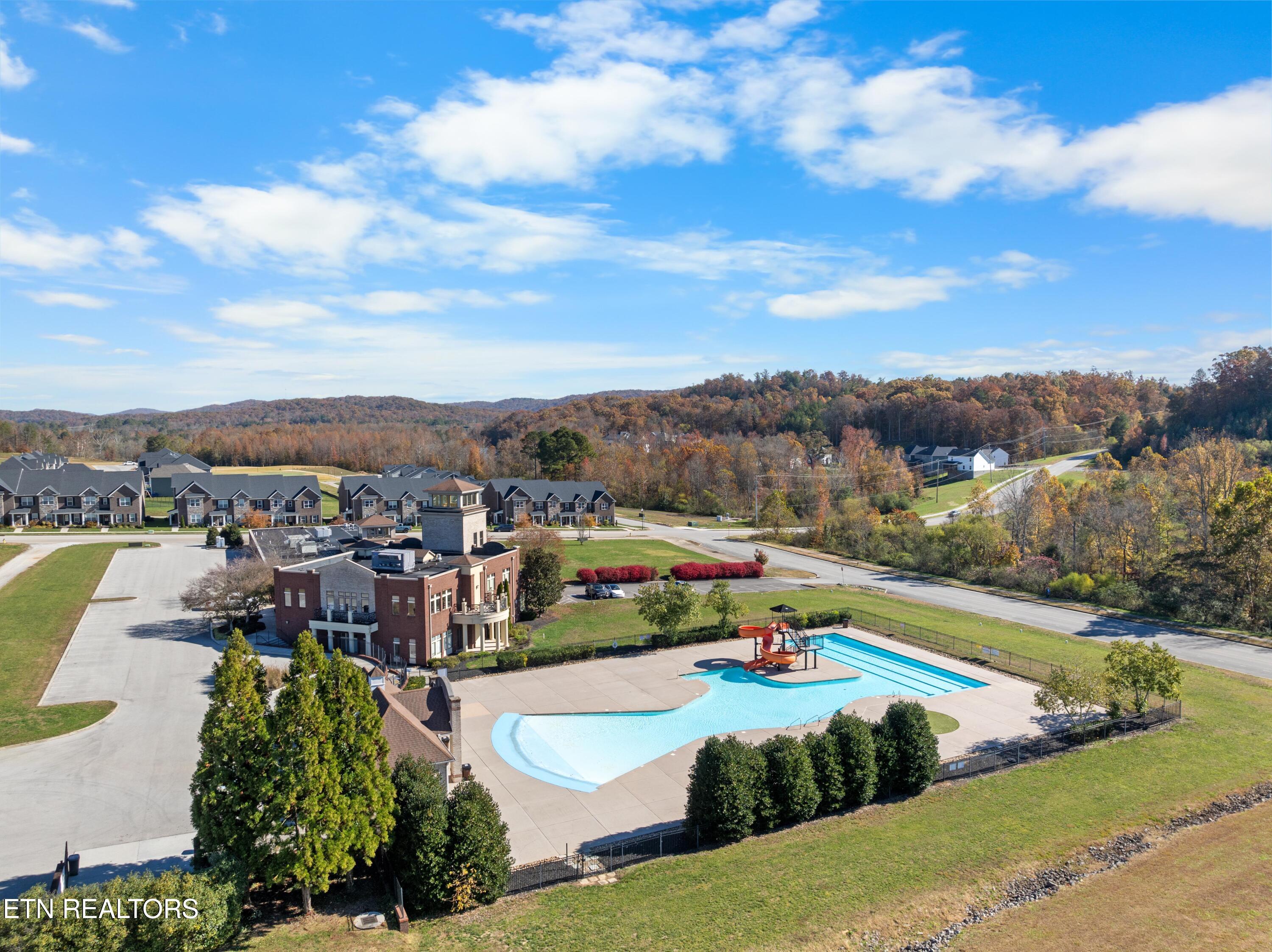 240 Broadberry Avenue Oak Ridge TN 37830
