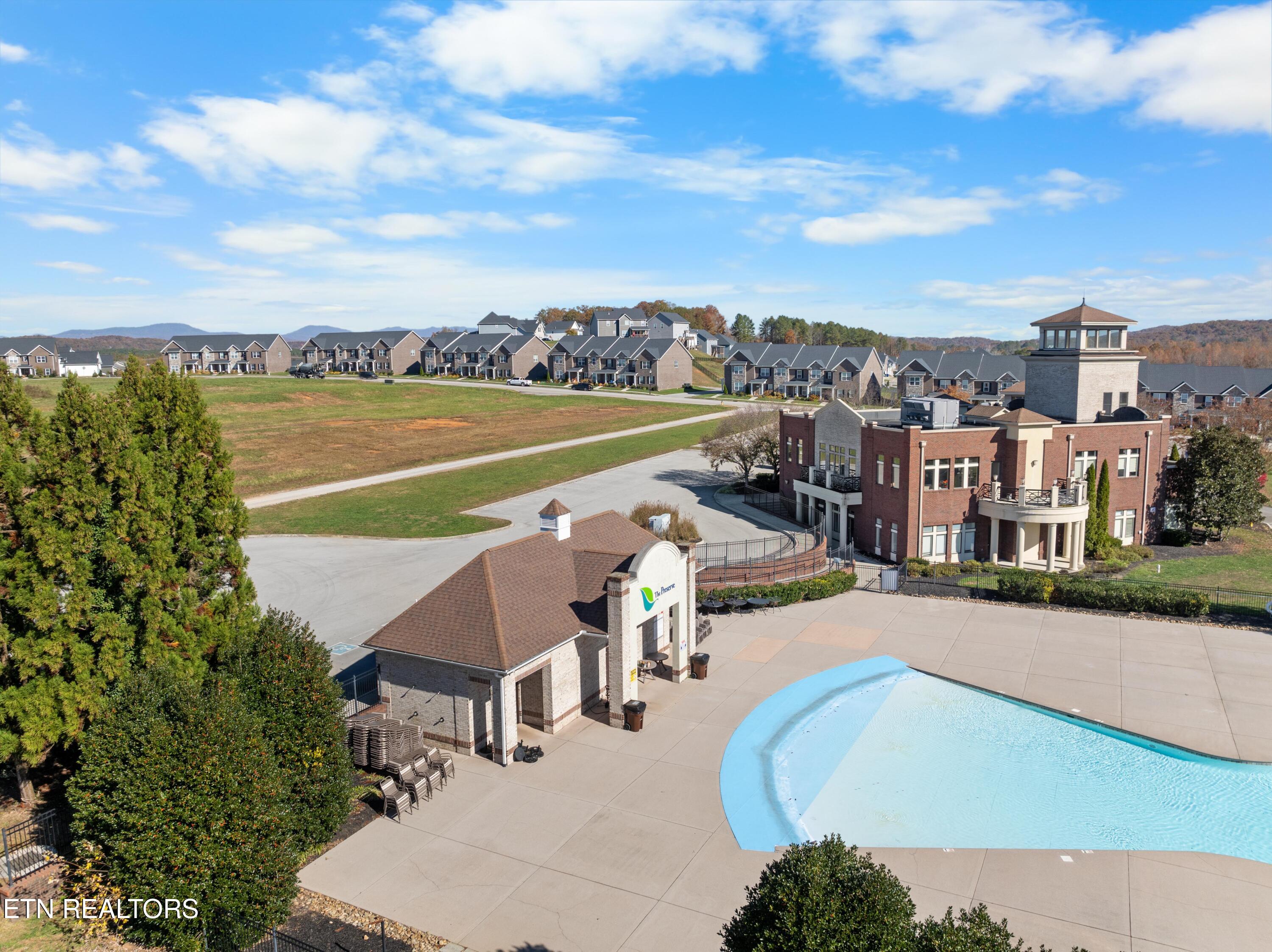 240 Broadberry Avenue Oak Ridge TN 37830