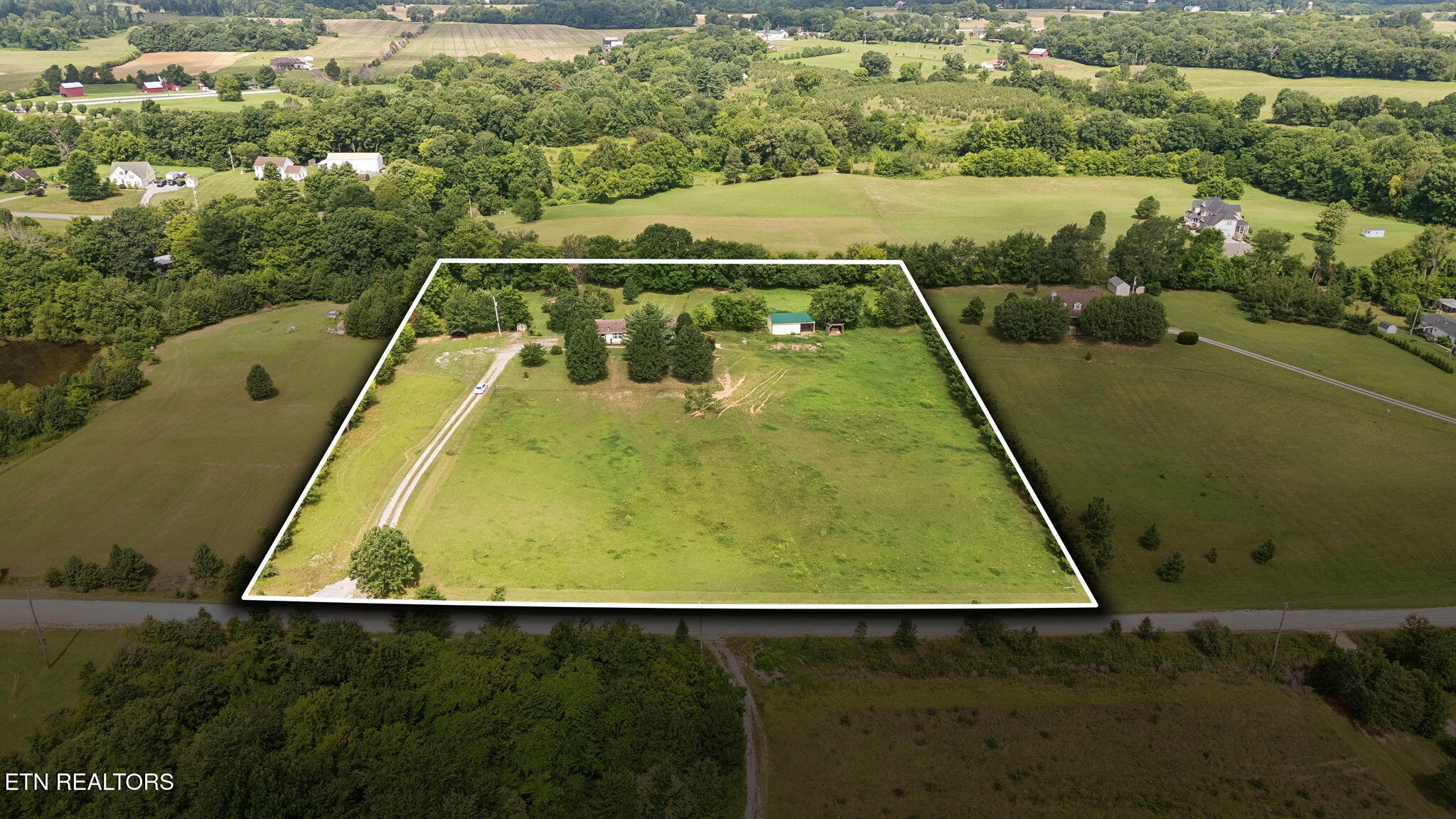 1422 Dove Lane Springfield TN 37172