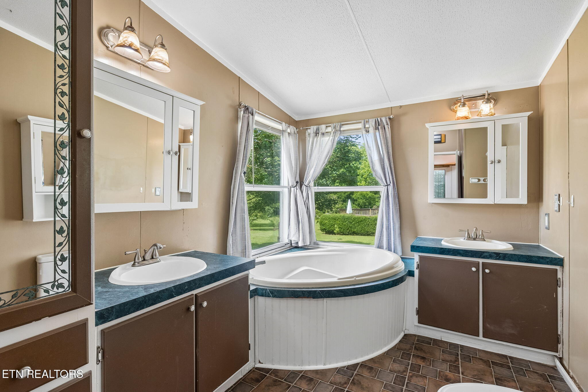 1422 Dove Lane Springfield TN 37172