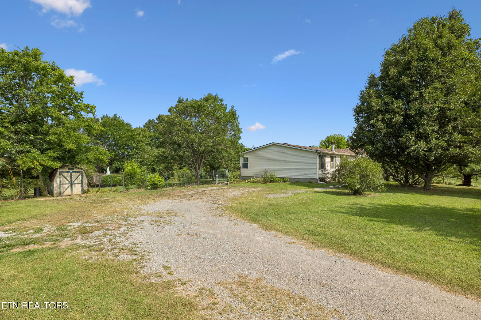 1422 Dove Lane Springfield TN 37172