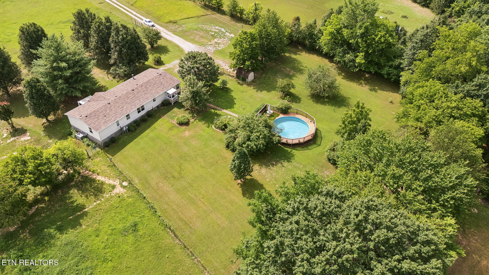 1422 Dove Lane Springfield TN 37172