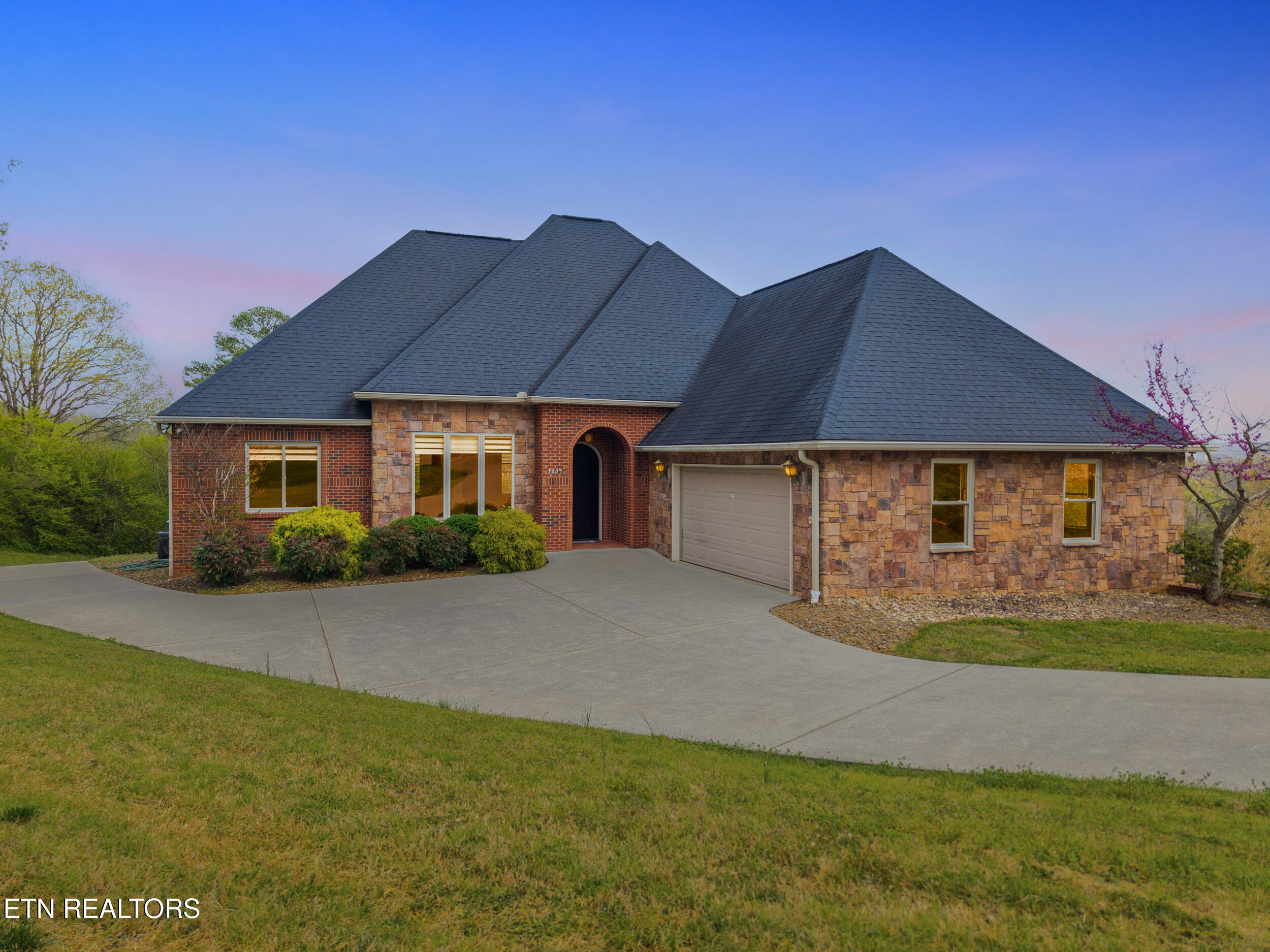 3835 Admirality Lane Knoxville TN 37920