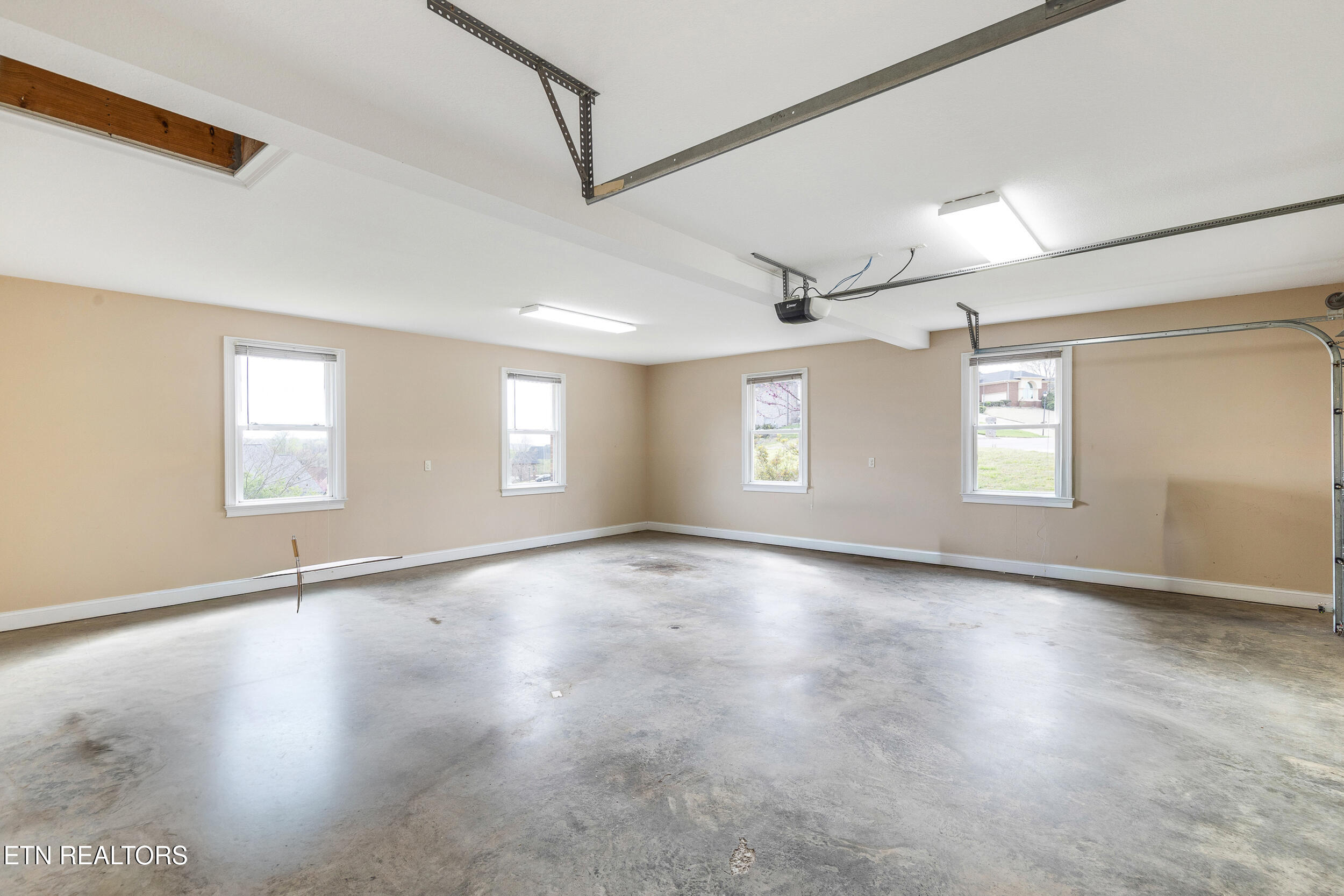 3835 Admirality Lane Knoxville TN 37920
