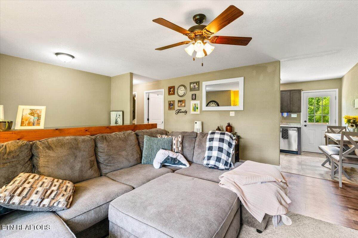1585 Jeffers Road Huntsville TN 37756