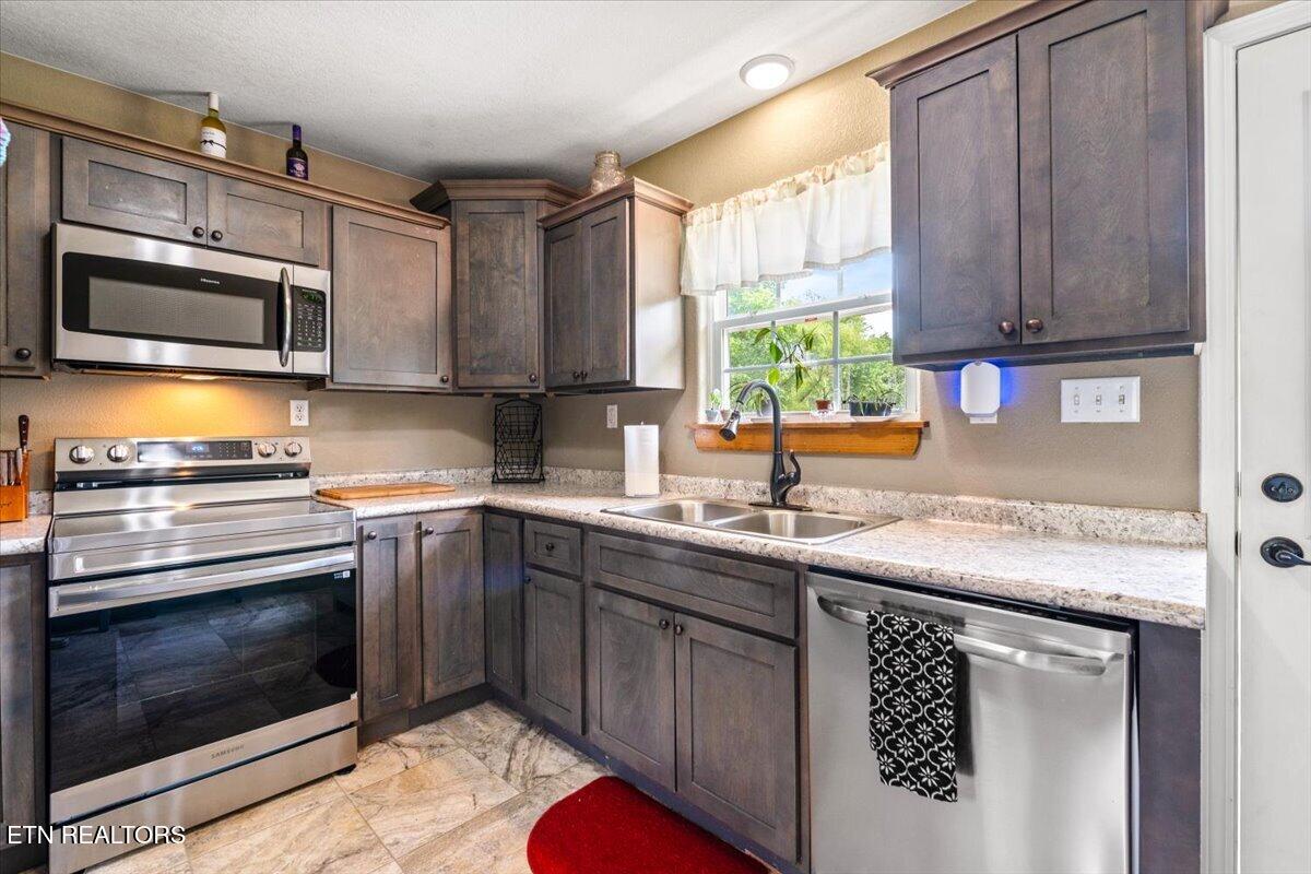 1585 Jeffers Road Huntsville TN 37756