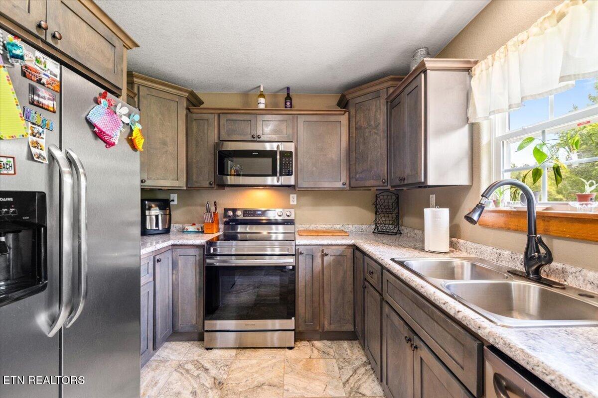 1585 Jeffers Road Huntsville TN 37756