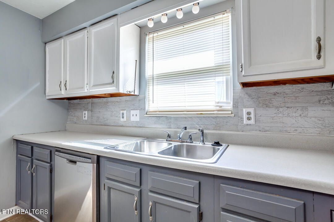 1910 Cecil Avenue Knoxville TN 37917