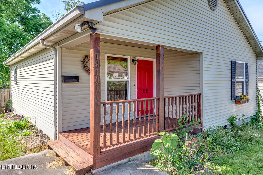 1910 Cecil Avenue Knoxville TN 37917