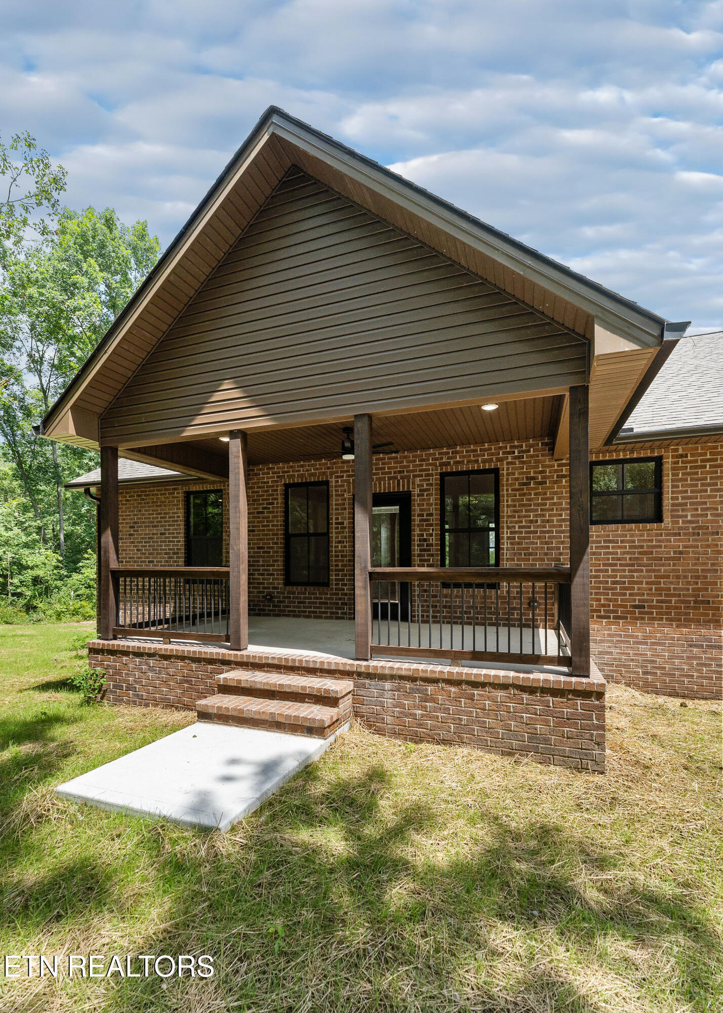 2 Riverchase Drive Crossville TN 38555