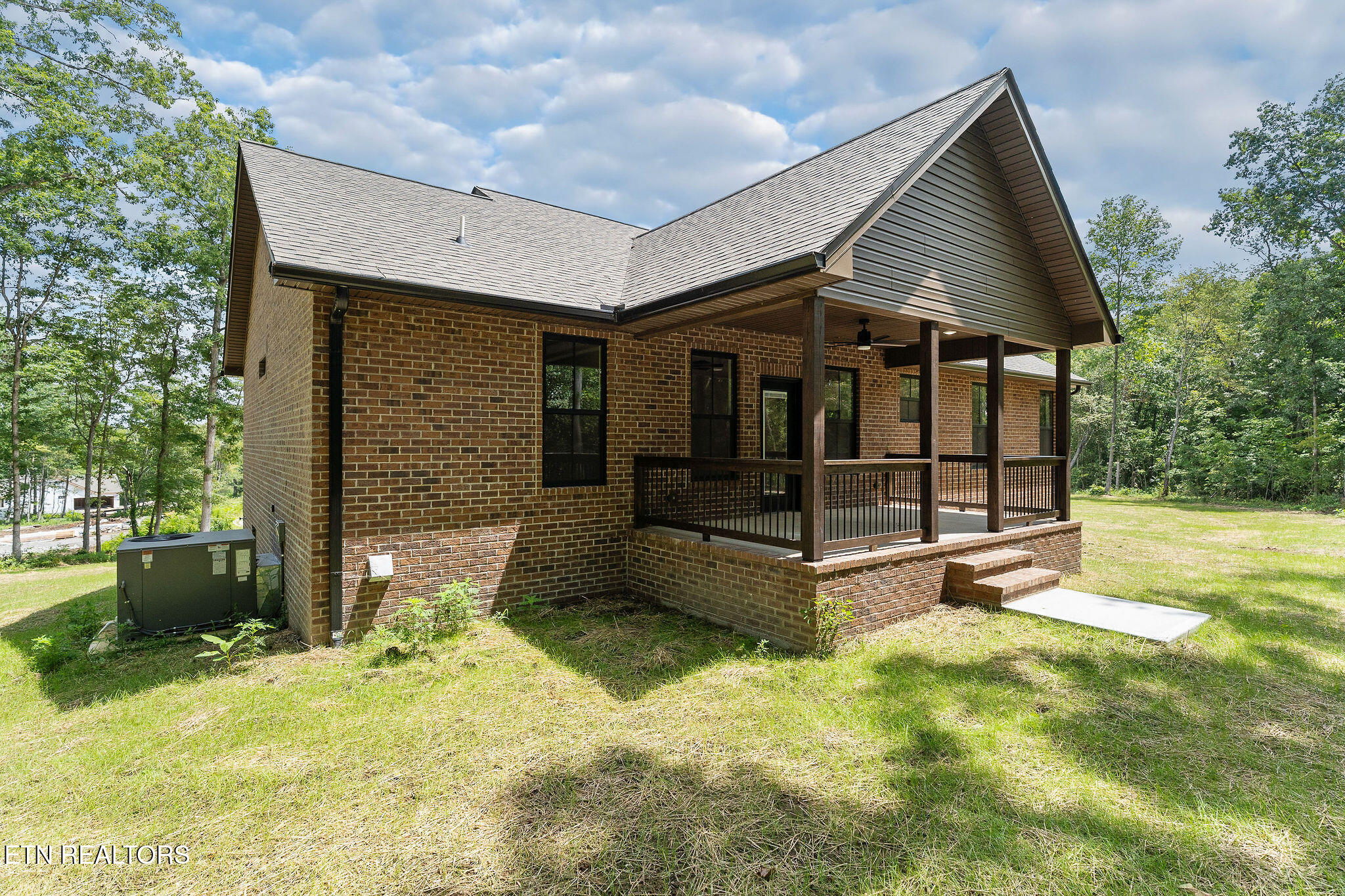 2 Riverchase Drive Crossville TN 38555