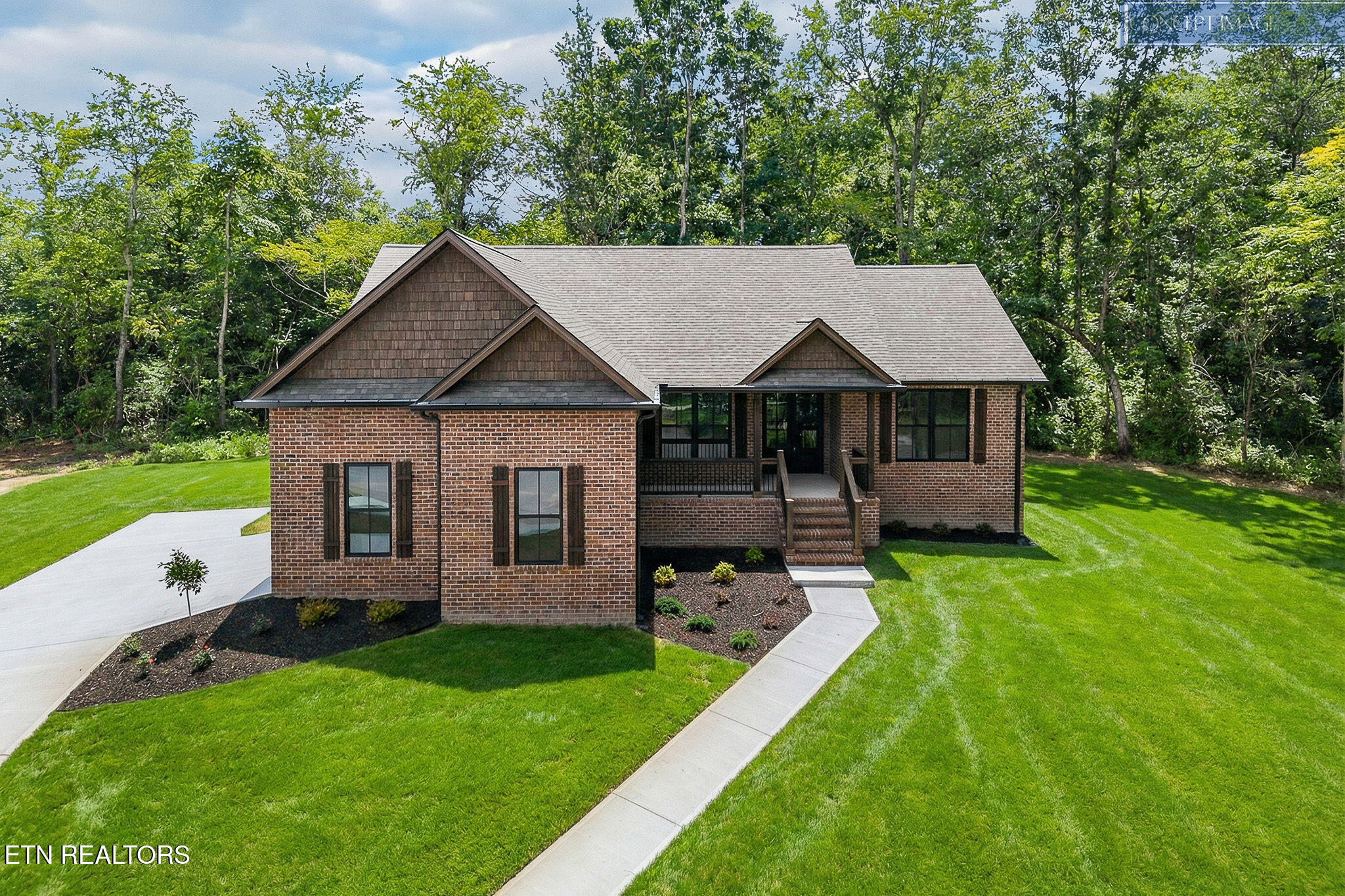 2 Riverchase Drive Crossville TN 38555