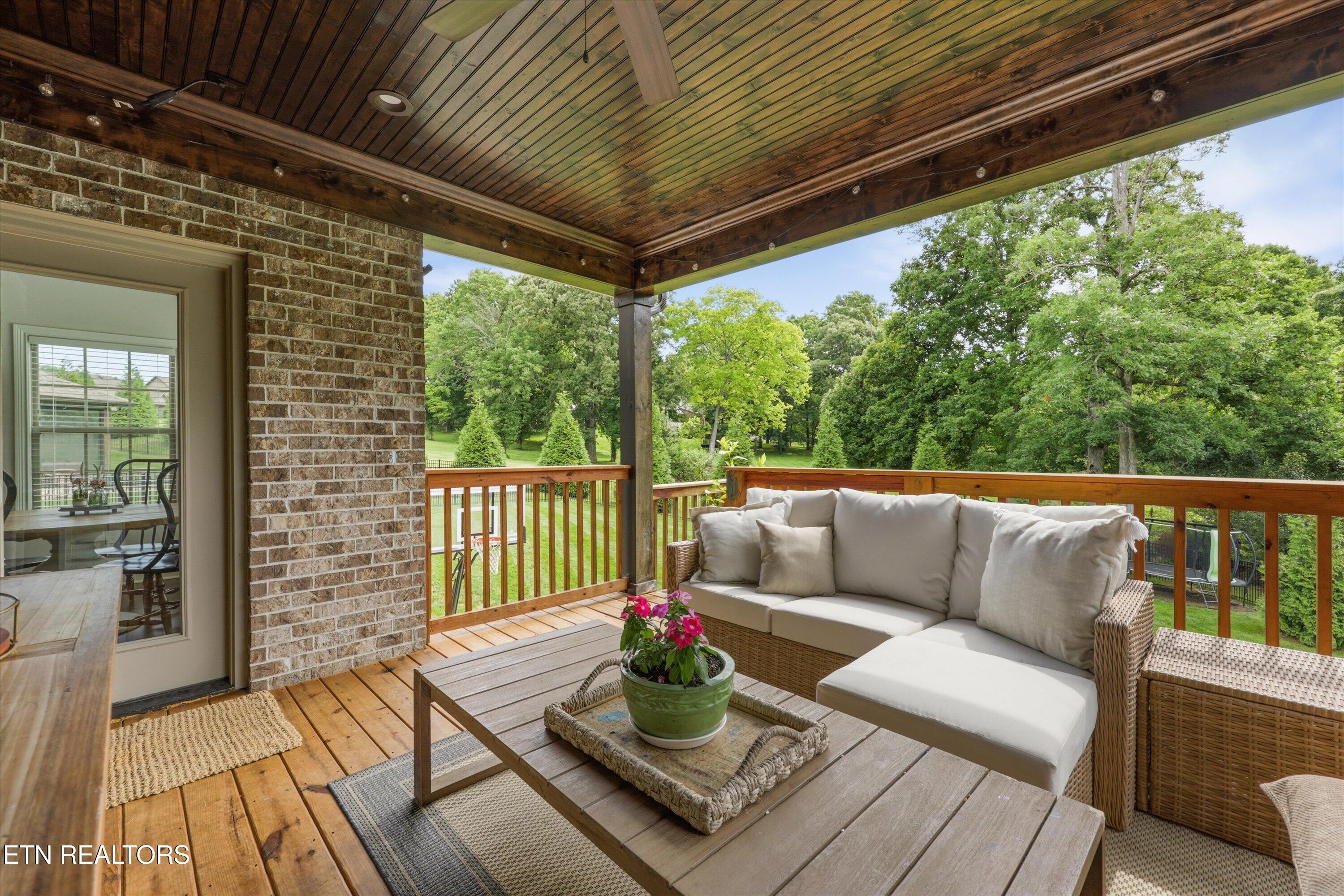 9202 Iris Garden Lane Knoxville TN 37922