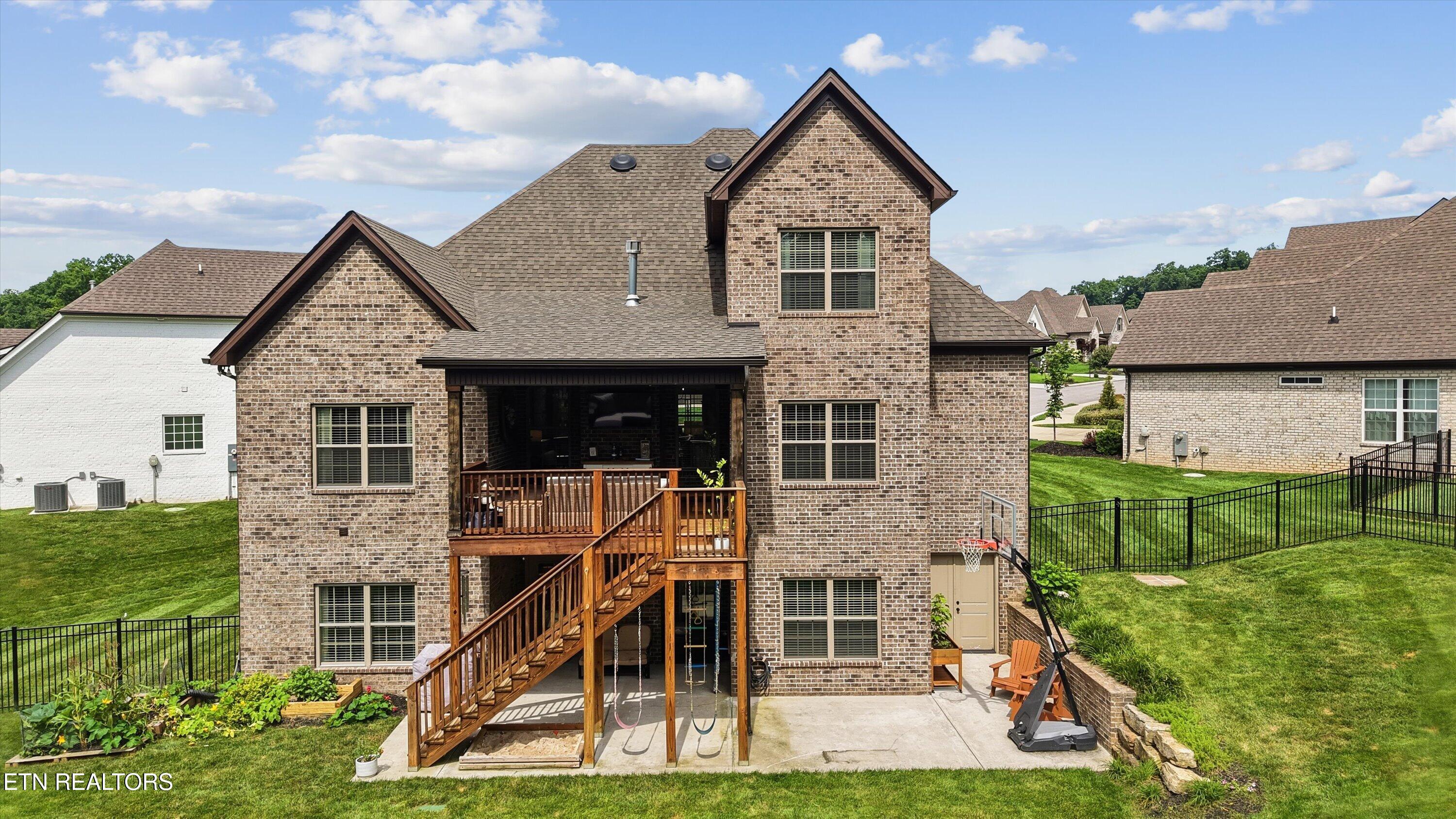 9202 Iris Garden Lane Knoxville TN 37922
