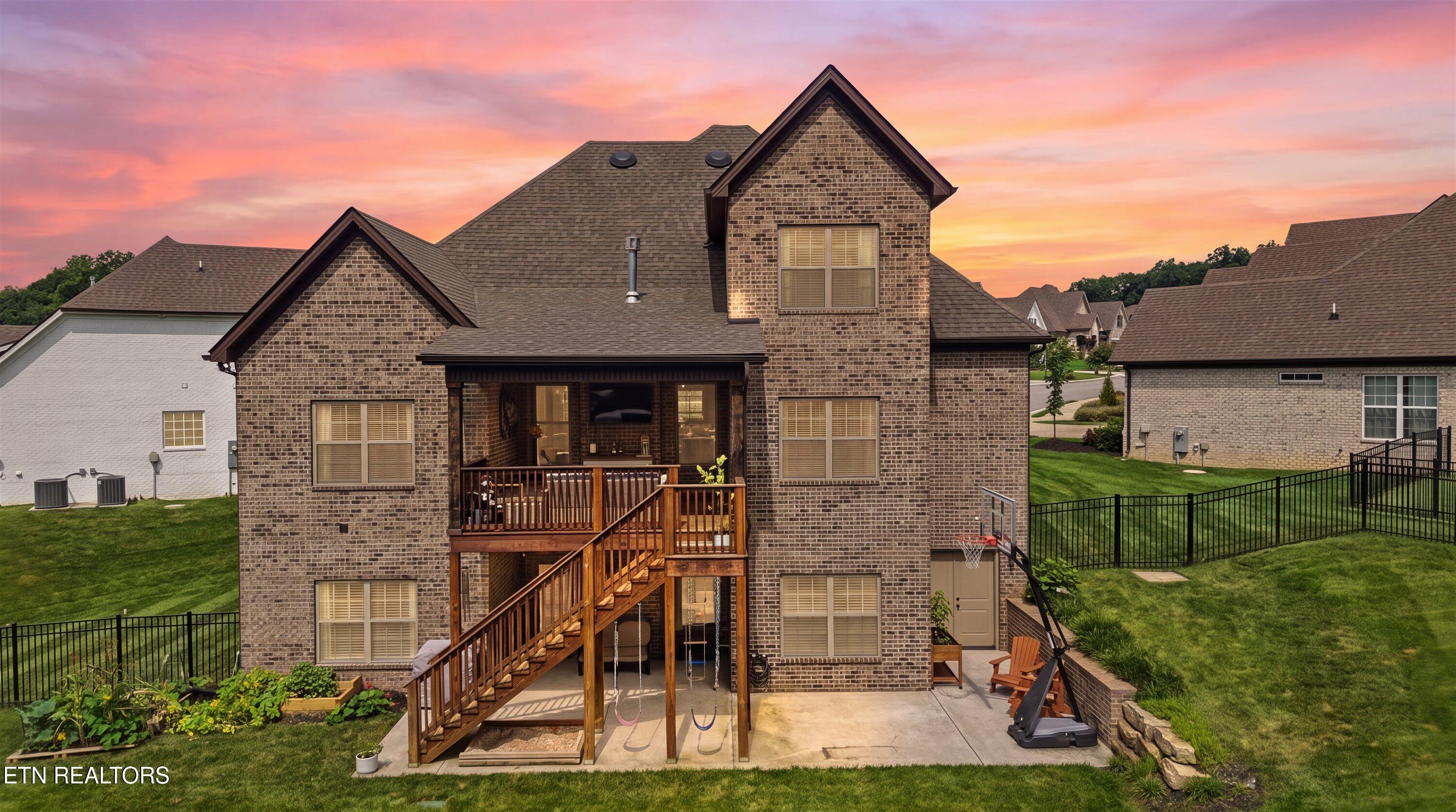 9202 Iris Garden Lane Knoxville TN 37922