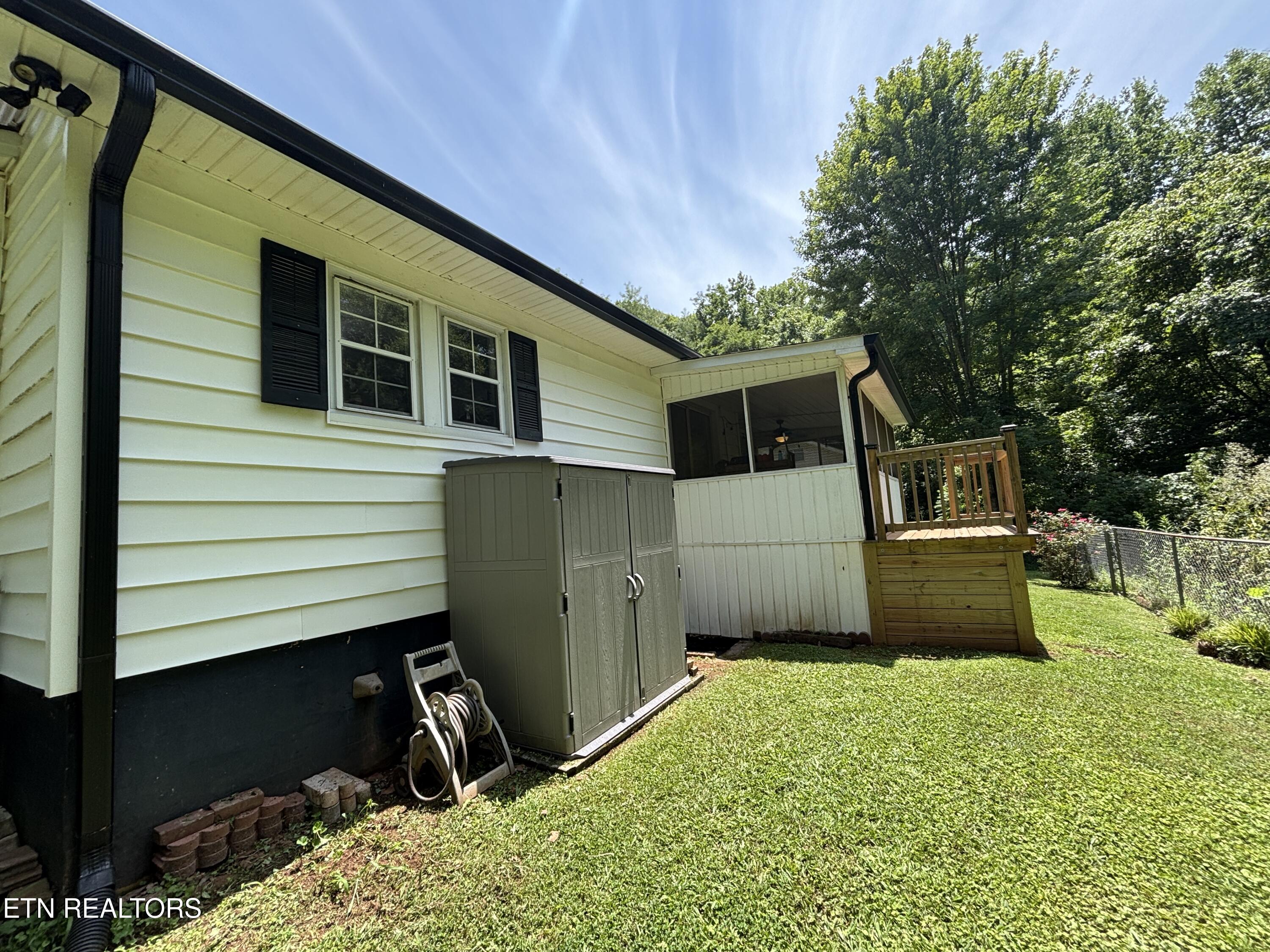 2512 SE Aberdeen Lane Knoxville TN 37920