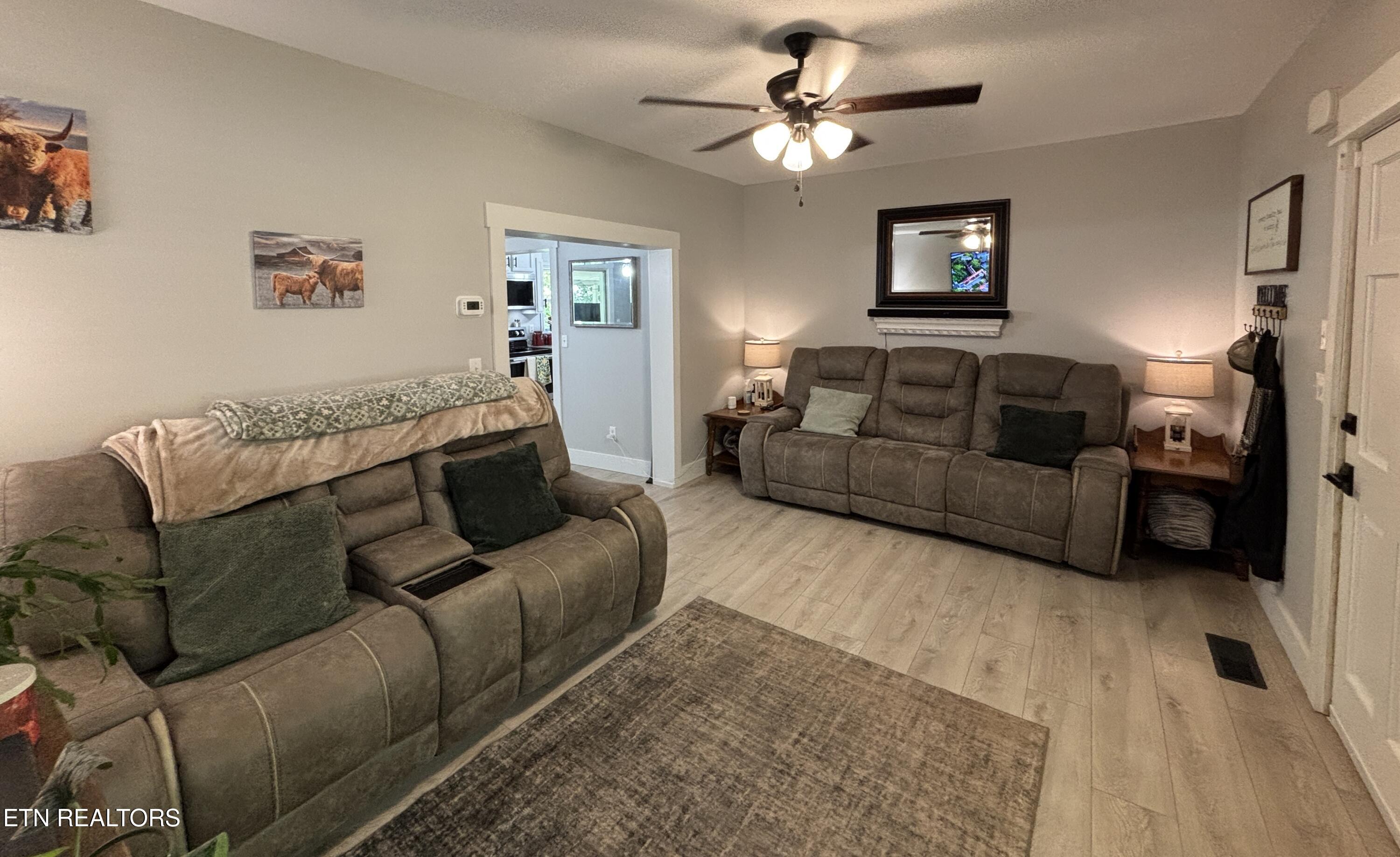 2512 SE Aberdeen Lane Knoxville TN 37920