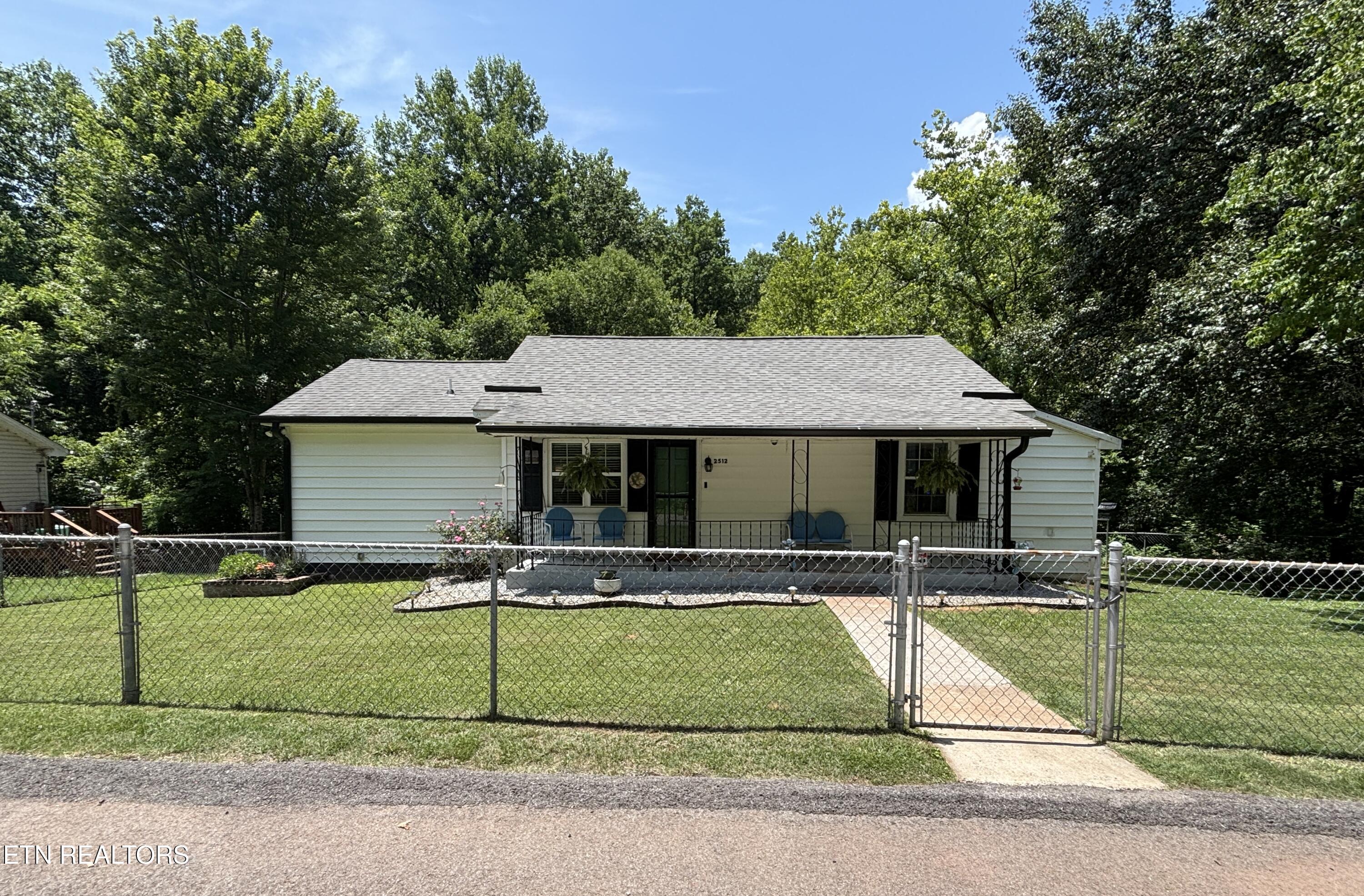 2512 SE Aberdeen Lane Knoxville TN 37920