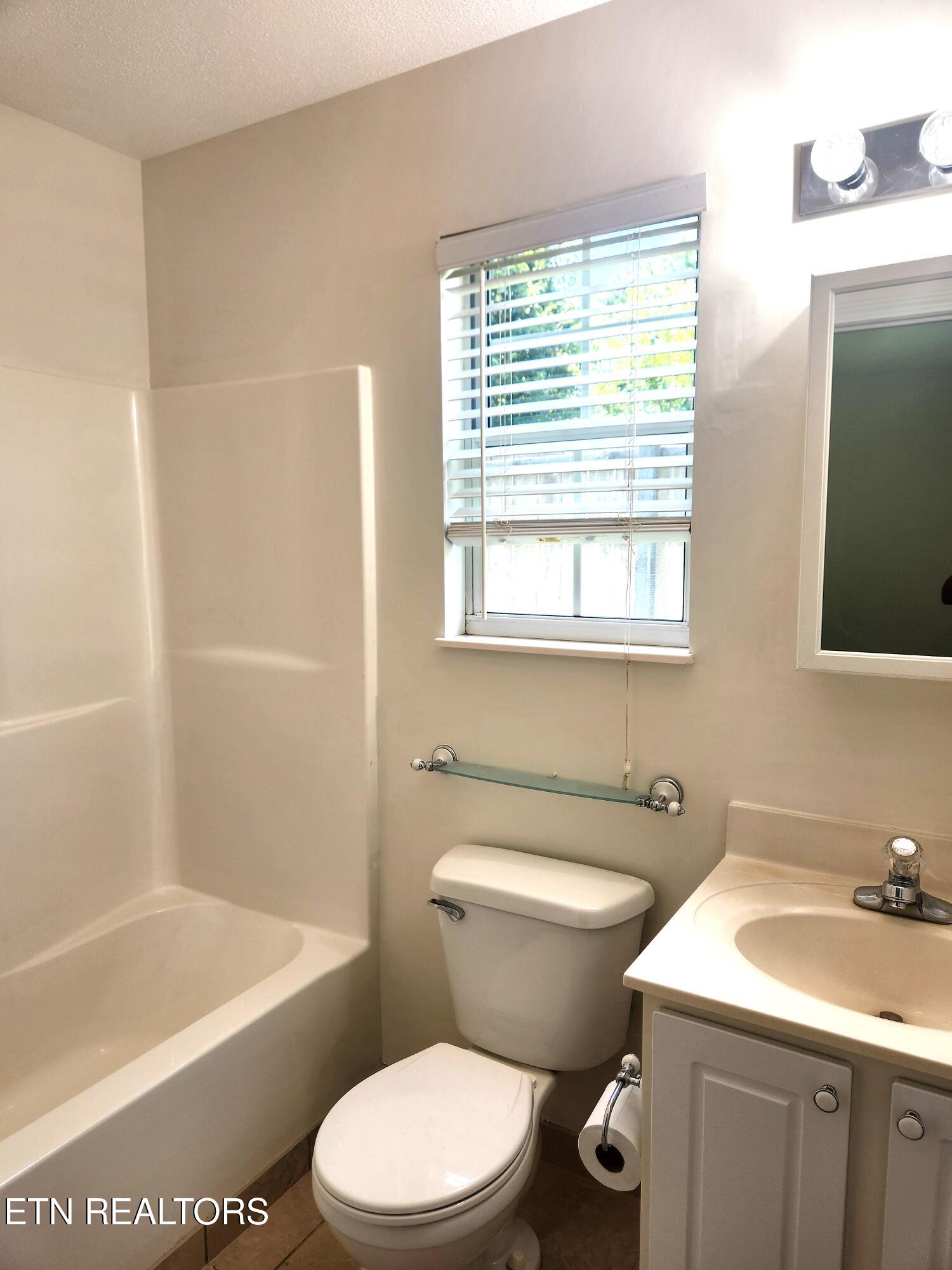 6206 Jim Fox Lane Powell TN 37849