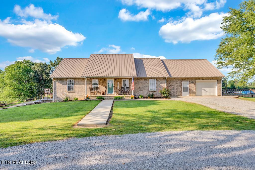 887 Ray Cemetery Road Sparta TN 38583