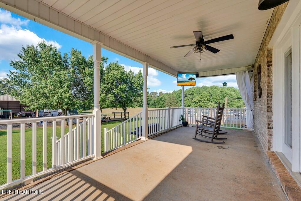 887 Ray Cemetery Road Sparta TN 38583