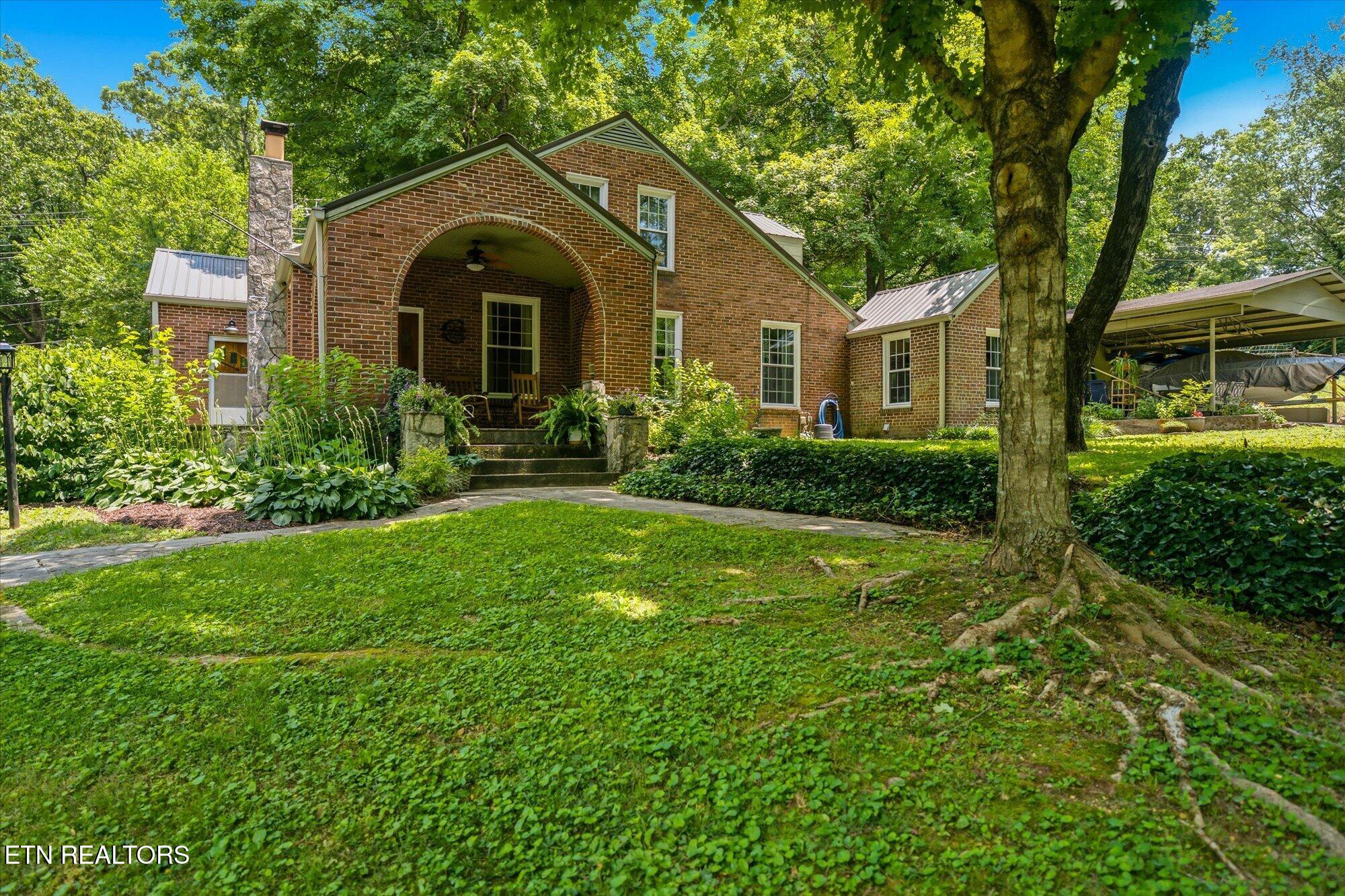 1303 W Madison Avenue Athens TN 37303