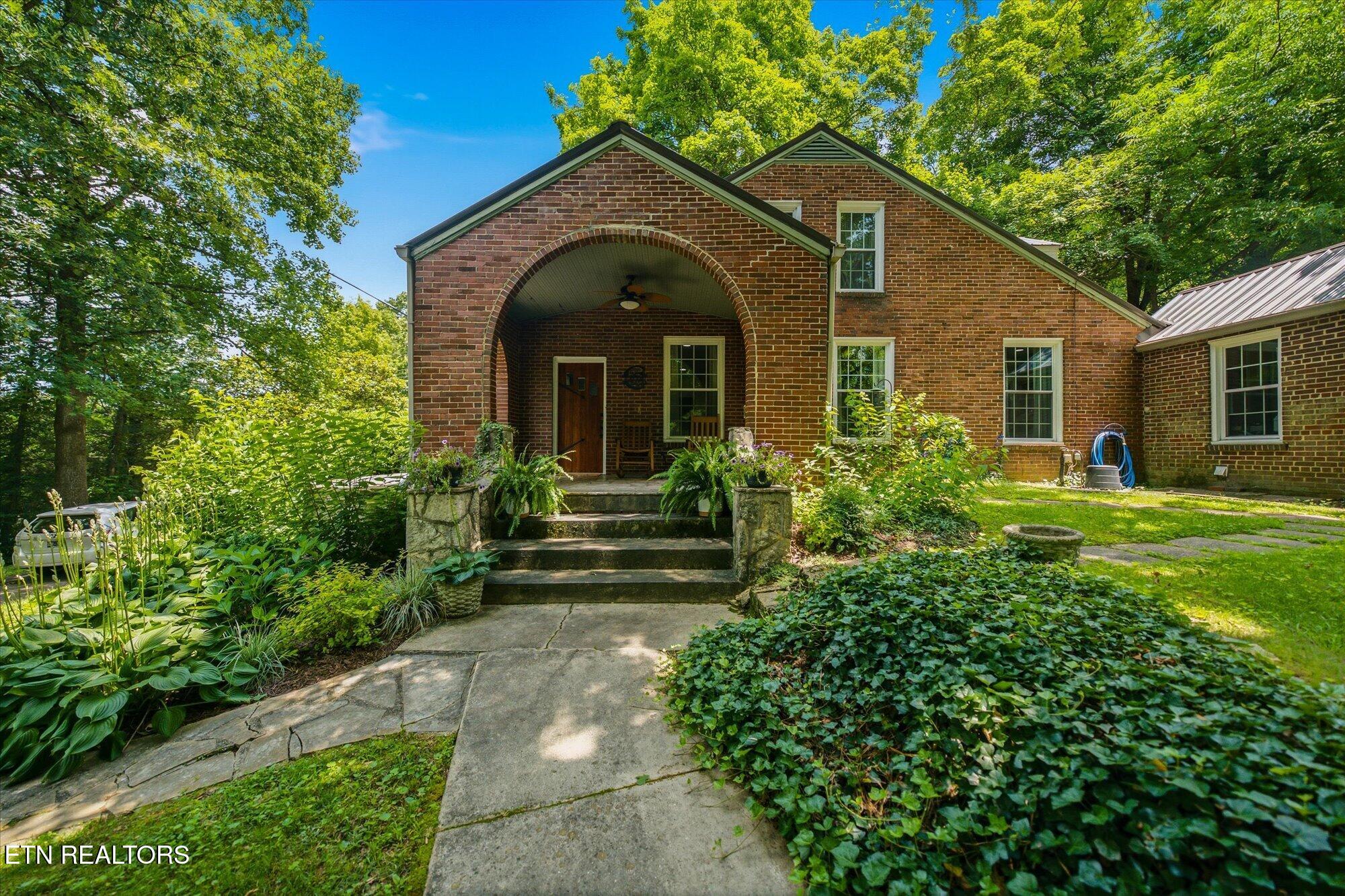 1303 W Madison Avenue Athens TN 37303