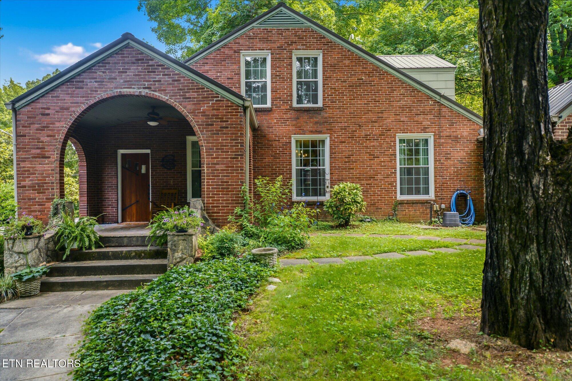 1303 W Madison Avenue Athens TN 37303
