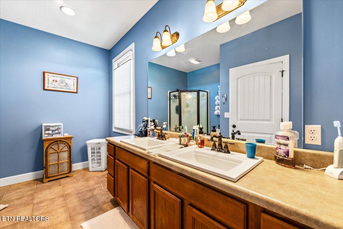 159 Reflection Lane Lafollette TN 37766